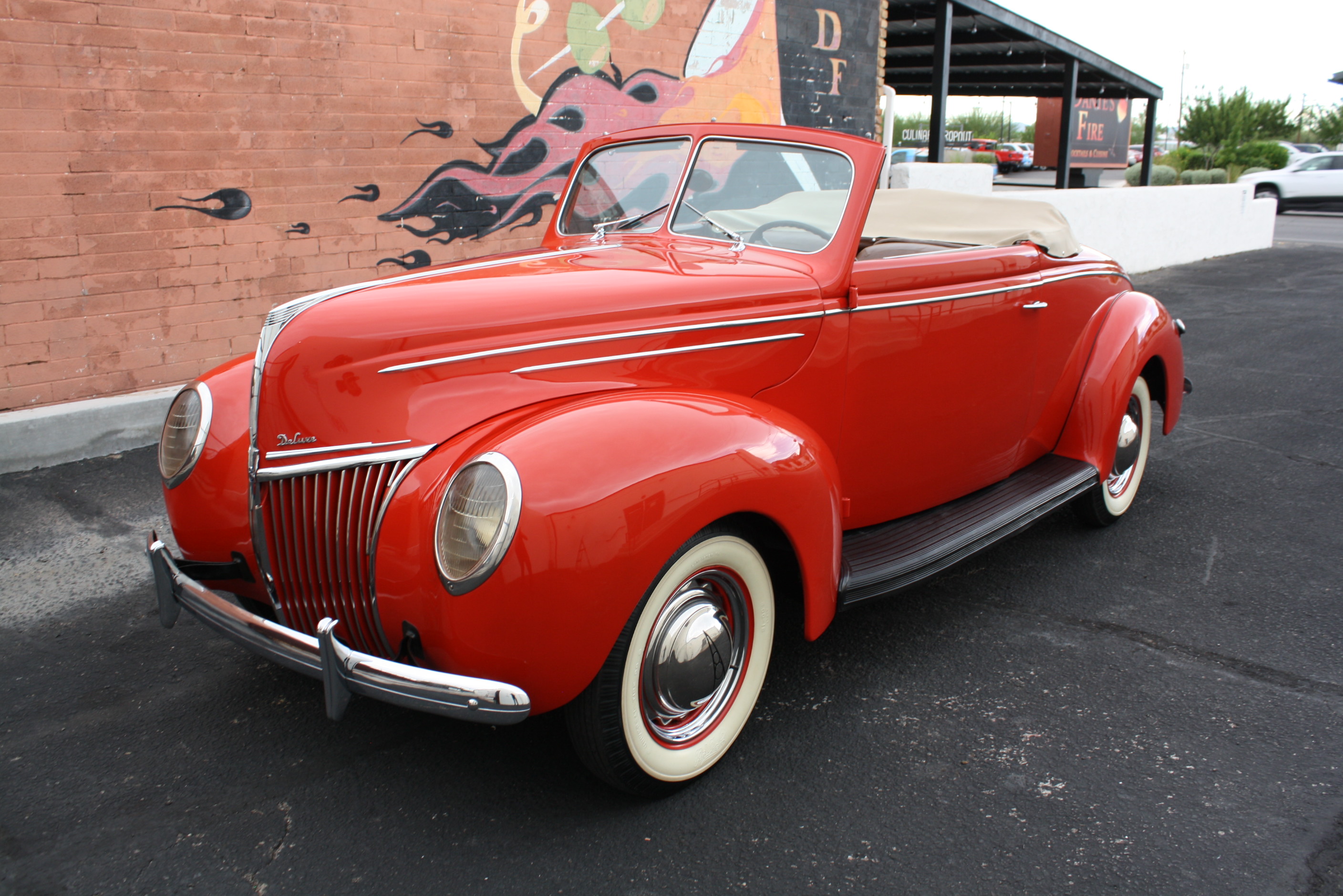 1939 Ford Deluxe Convertible