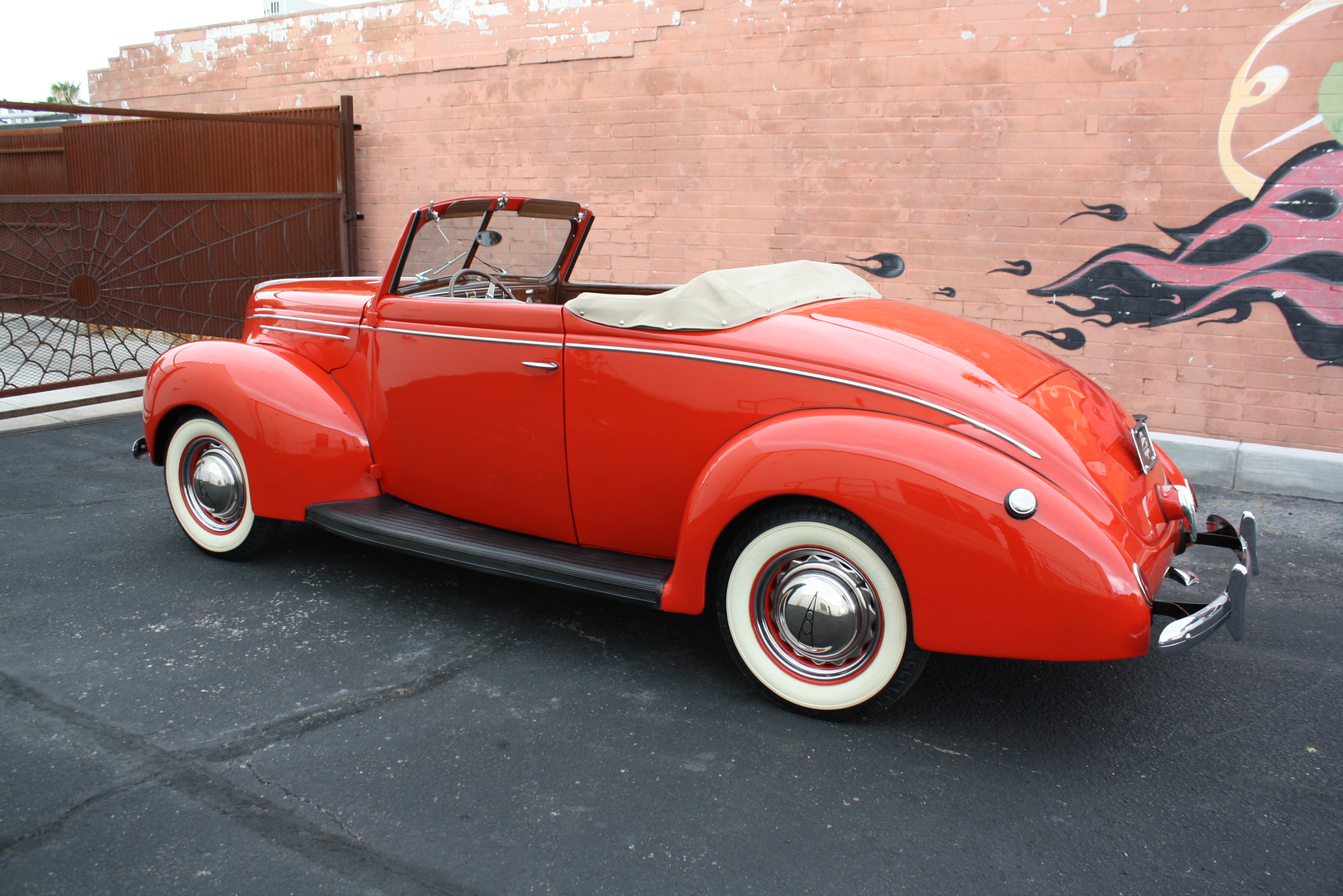 1939 Ford Deluxe Convertible