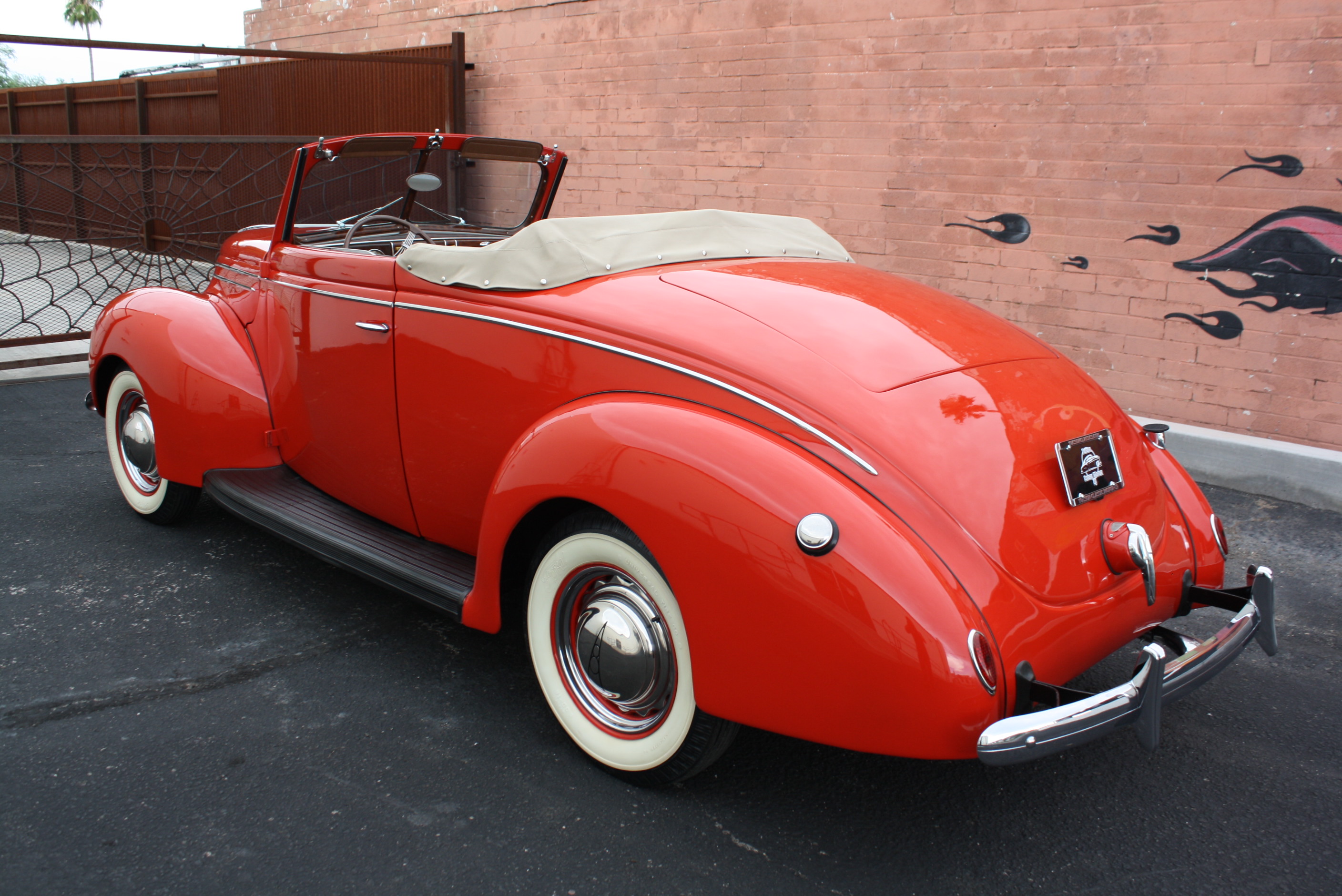 1939 Ford Deluxe Convertible