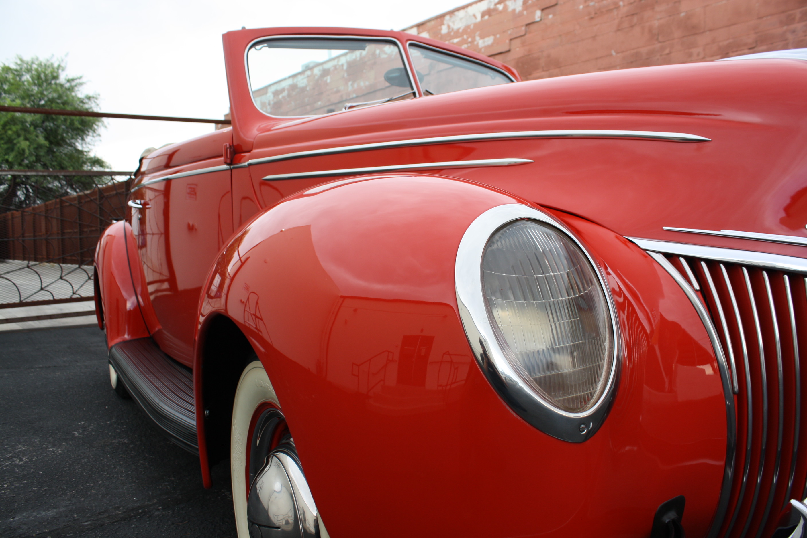 1939 Ford Deluxe Convertible