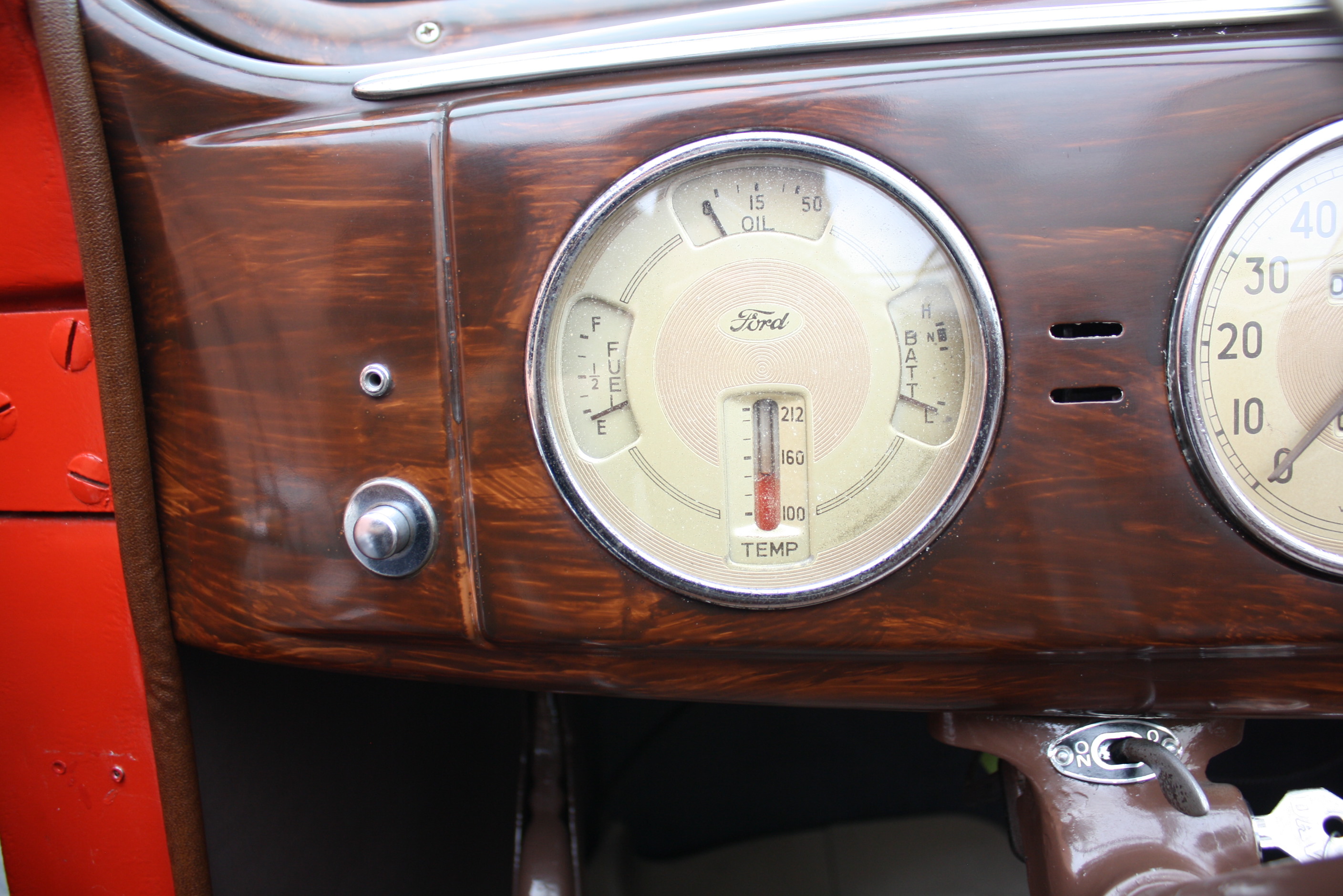 1939 Ford Deluxe Convertible