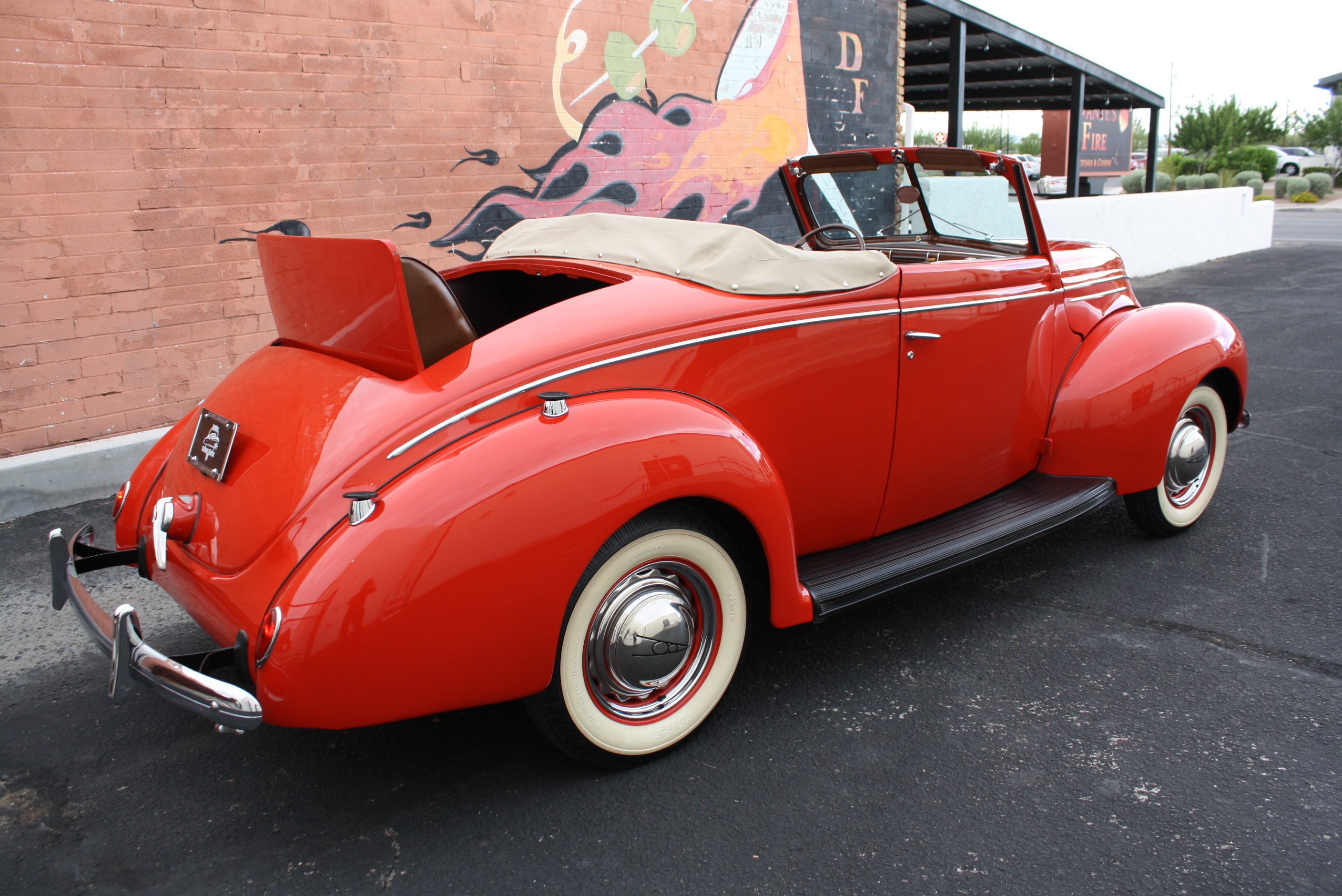 1939 Ford Deluxe Convertible