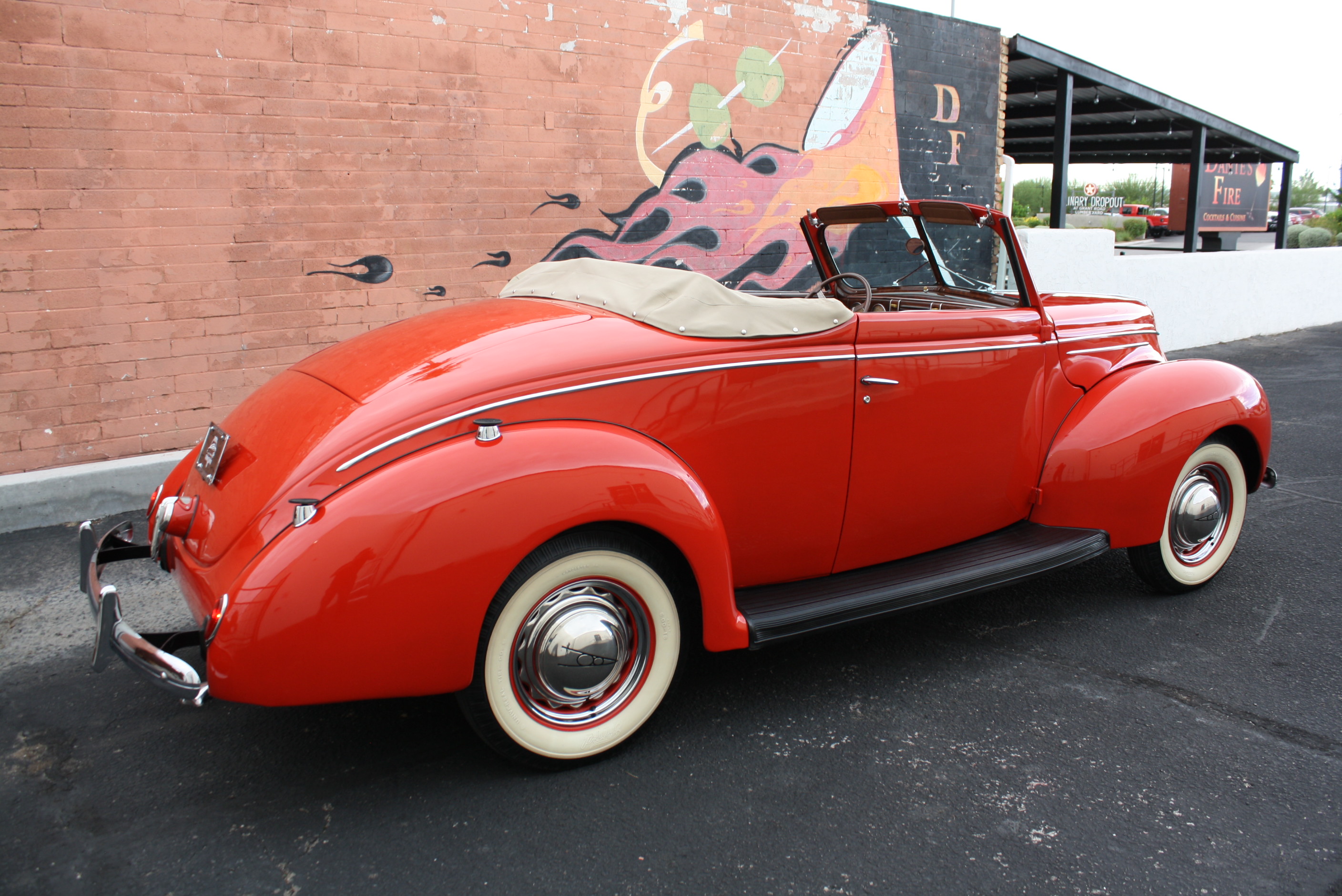1939 Ford Deluxe Convertible