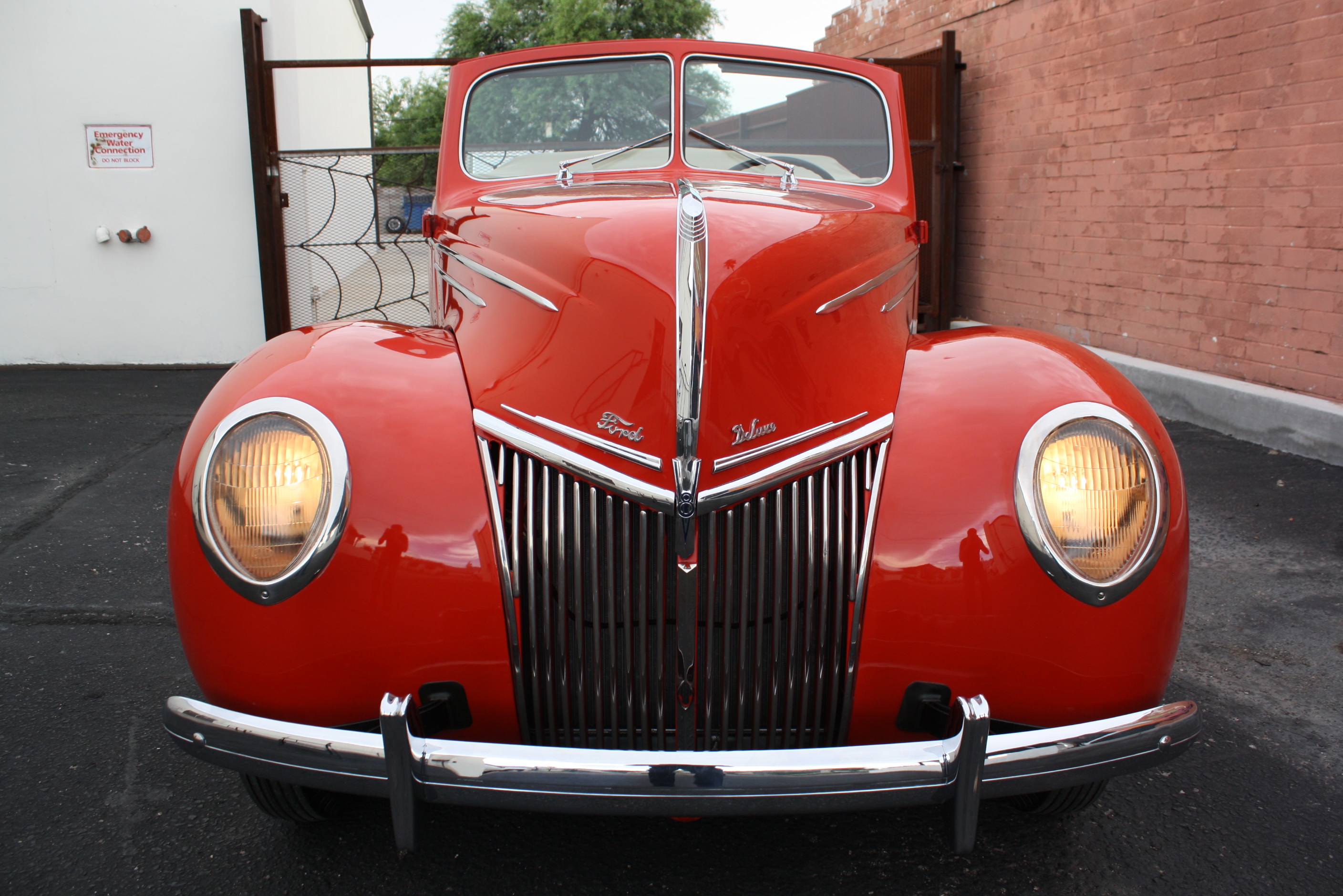 1939 Ford Deluxe Convertible