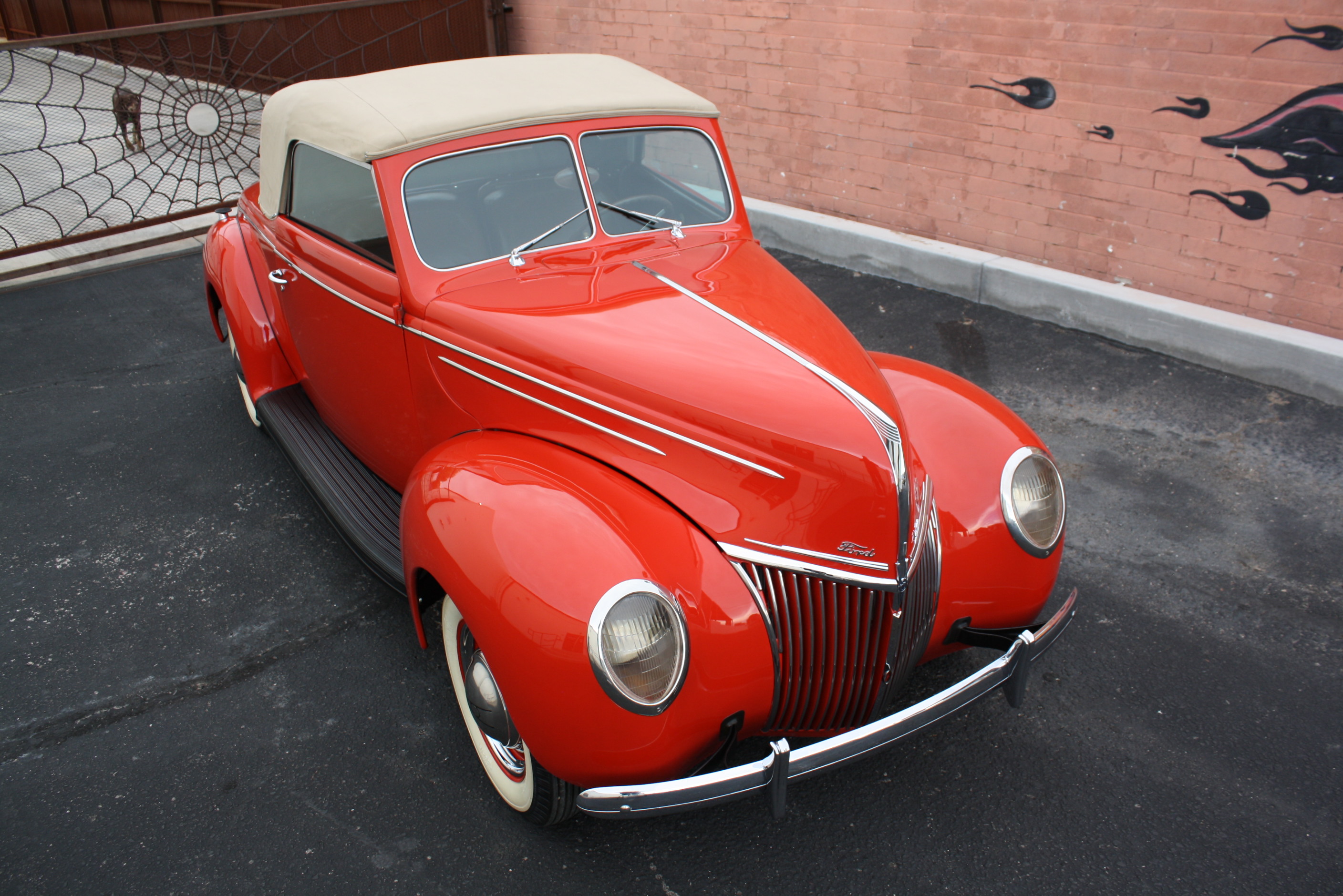 1939 Ford Deluxe Convertible