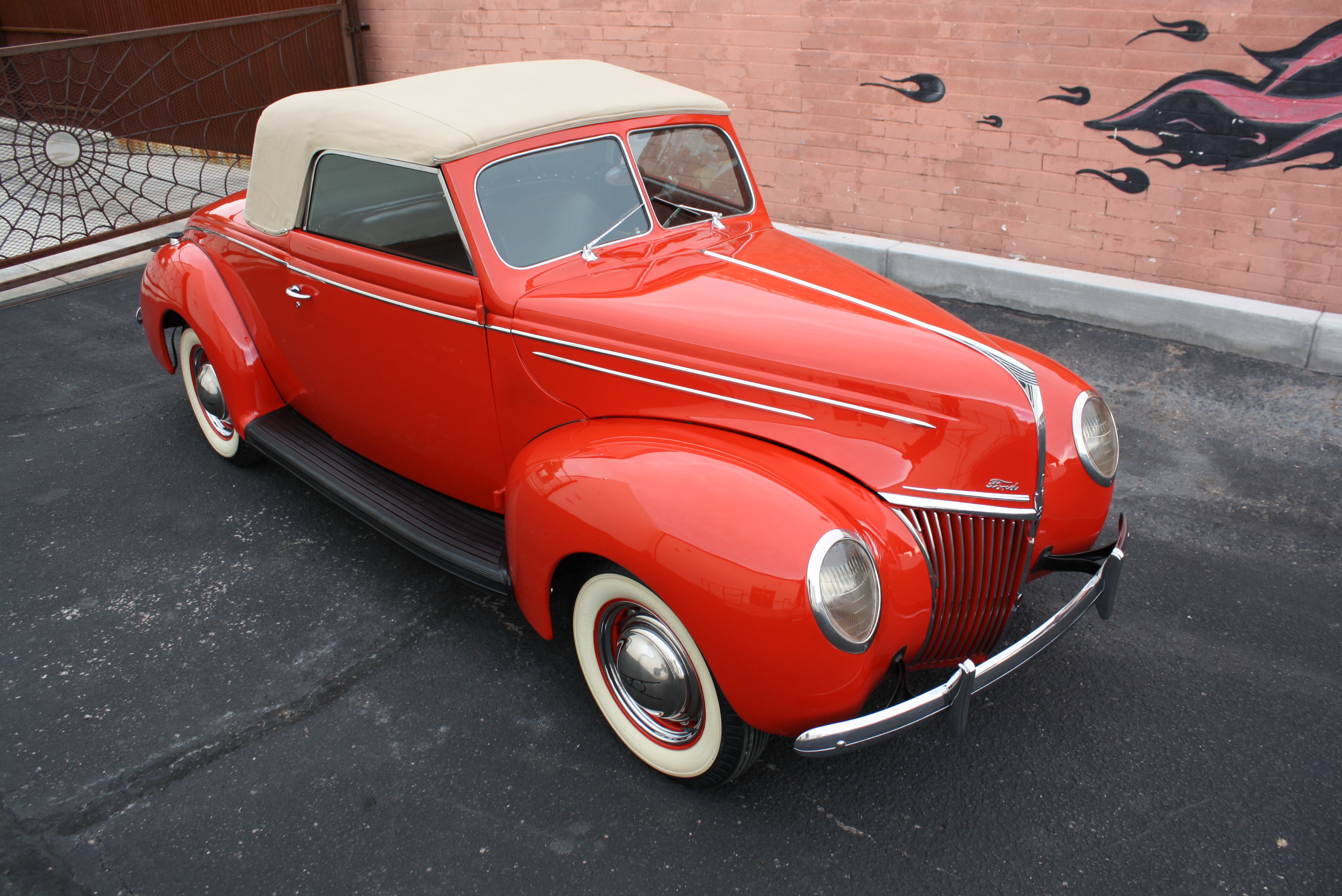 1939 Ford Deluxe Convertible