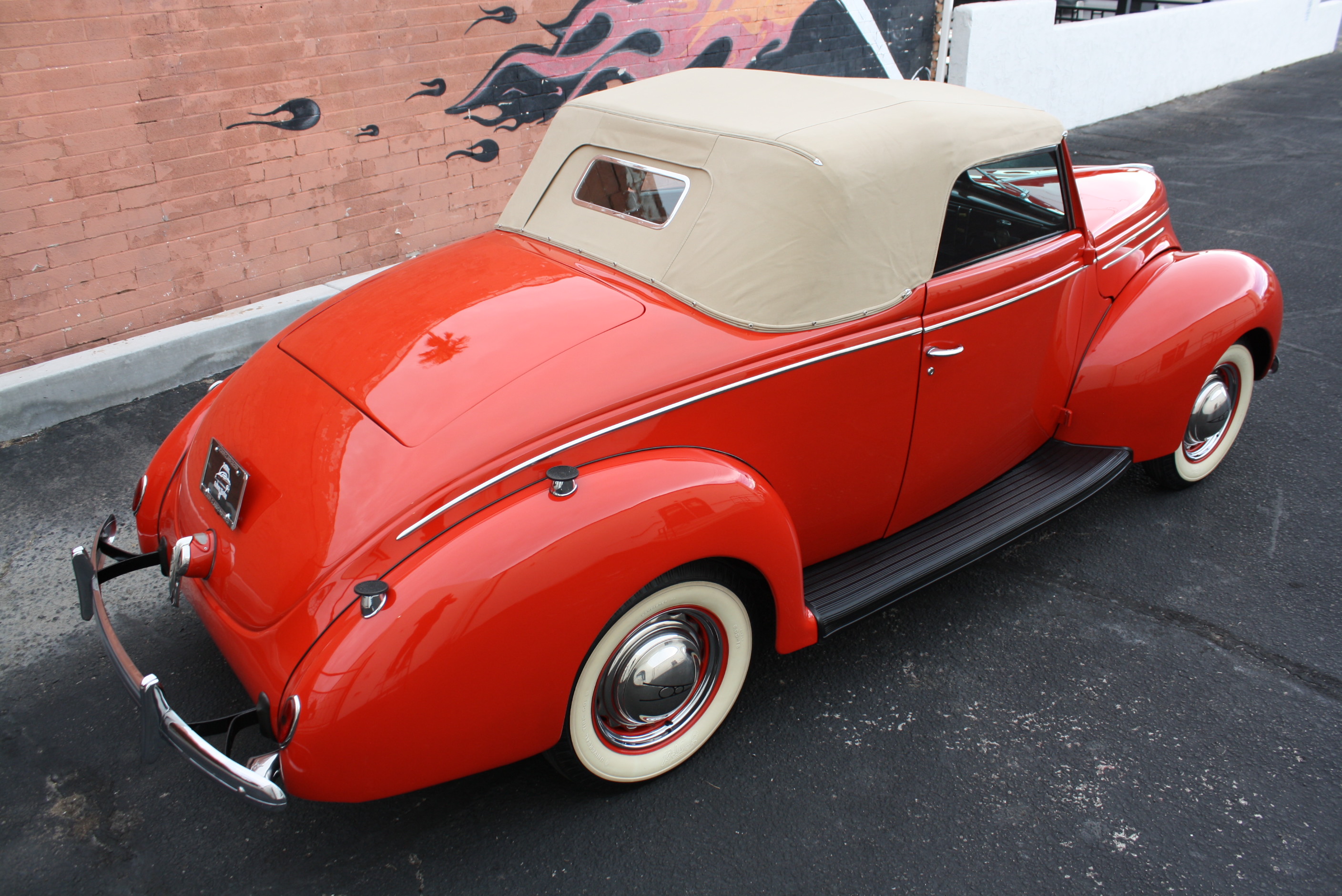 1939 Ford Deluxe Convertible