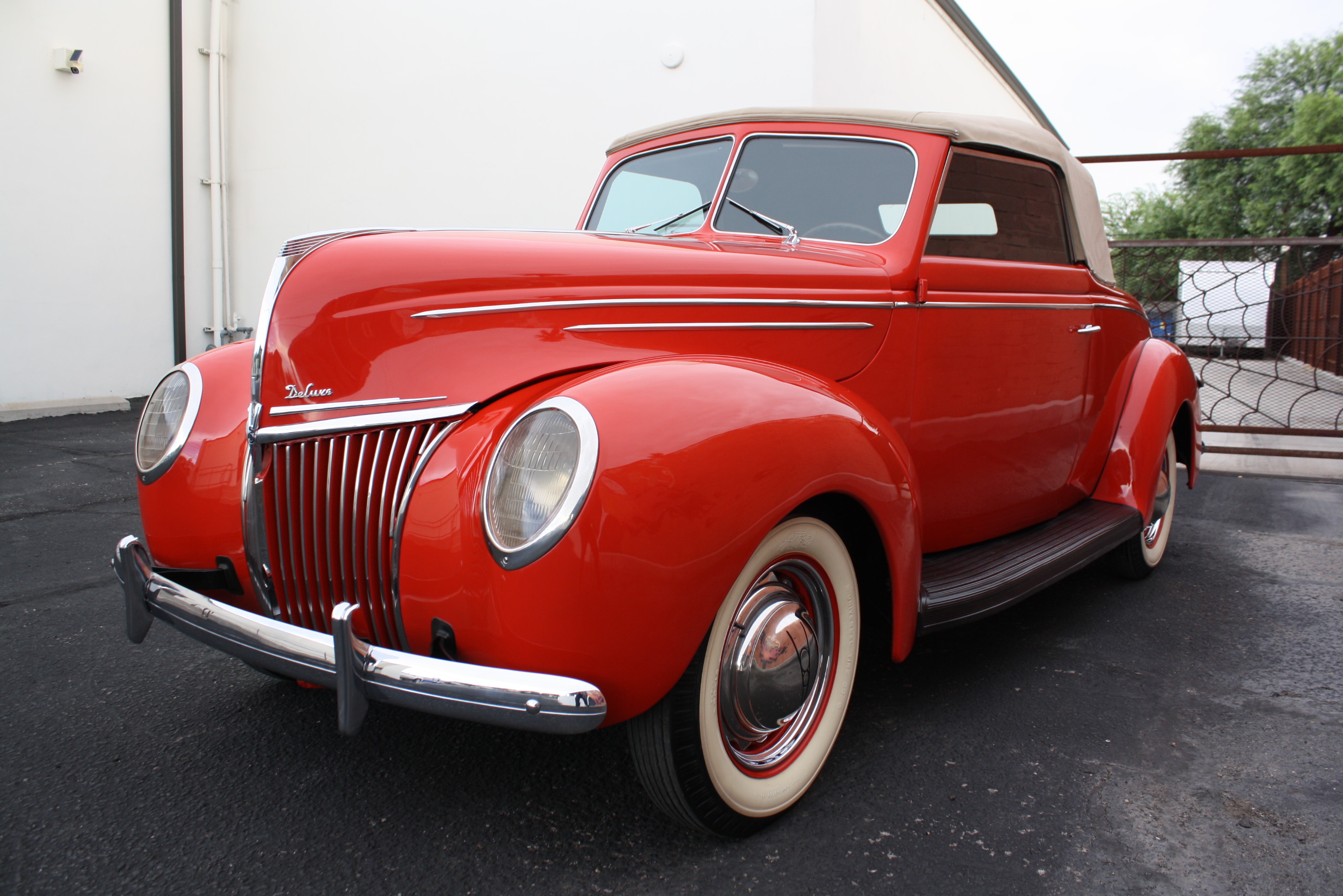 1939 Ford Deluxe Convertible