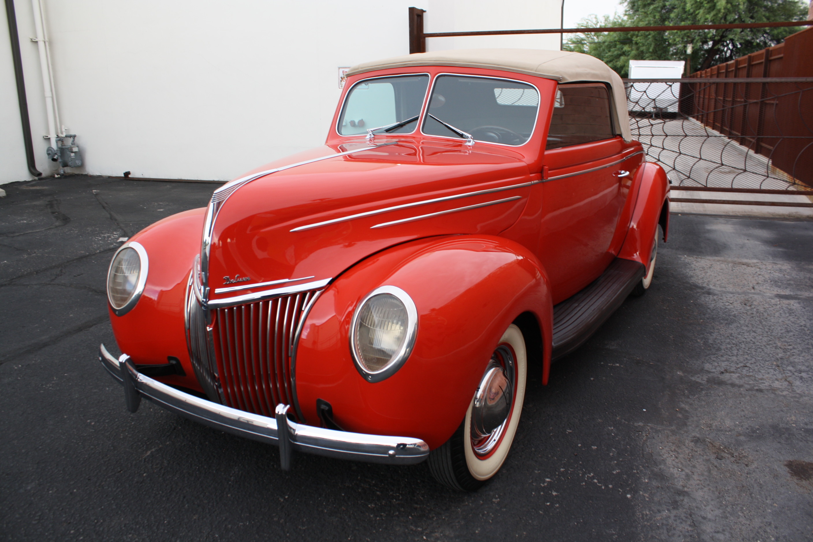 1939 Ford Deluxe Convertible