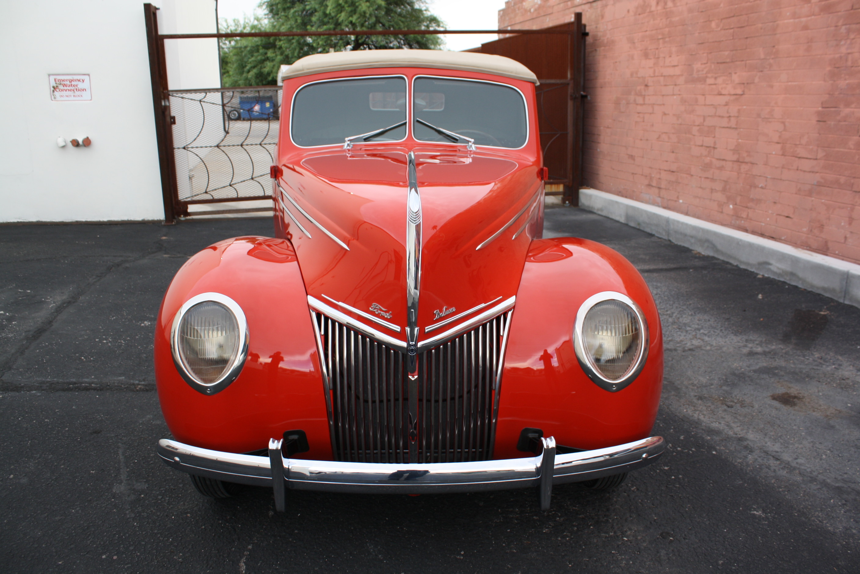 1939 Ford Deluxe Convertible