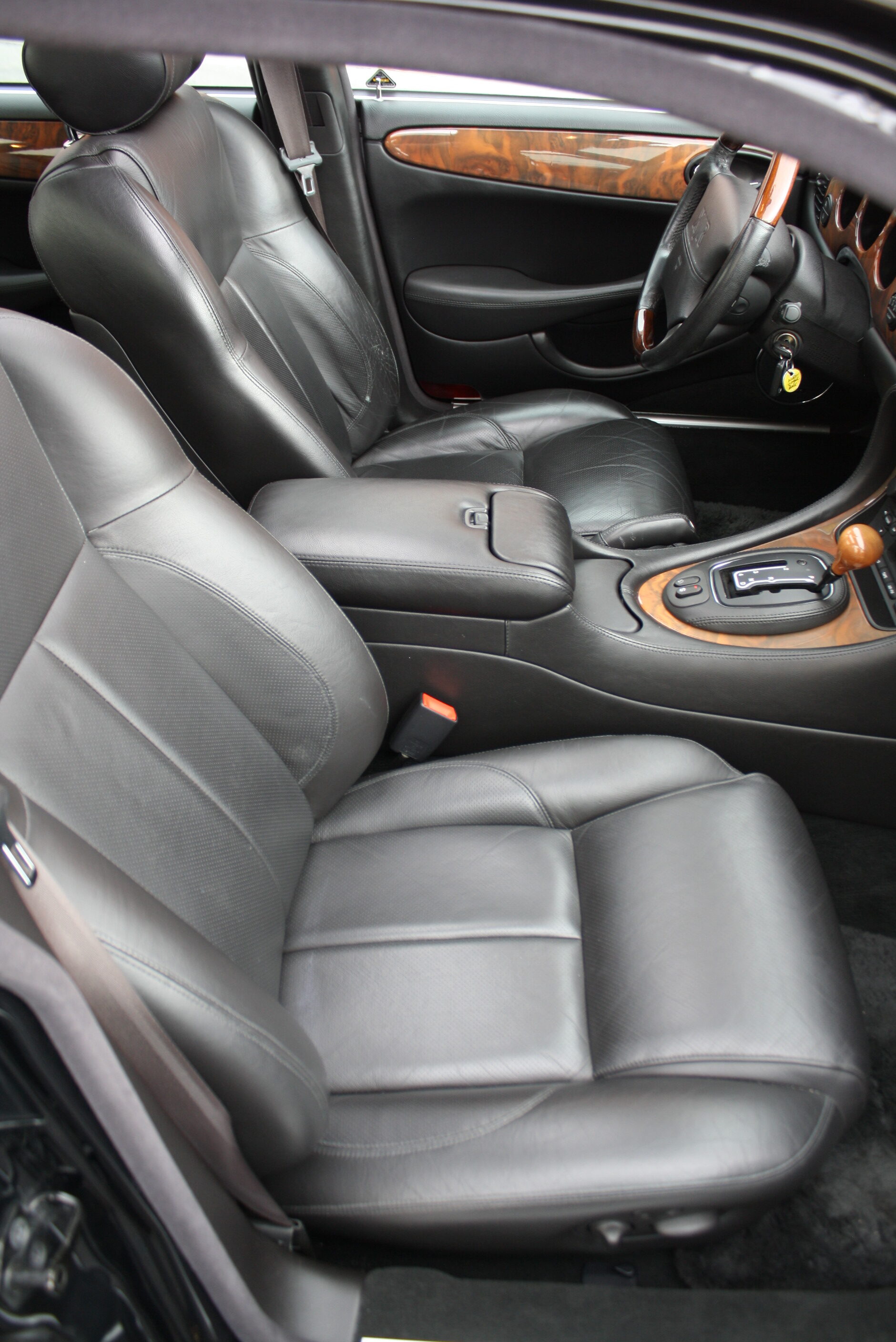 2001 Jaguar XJR