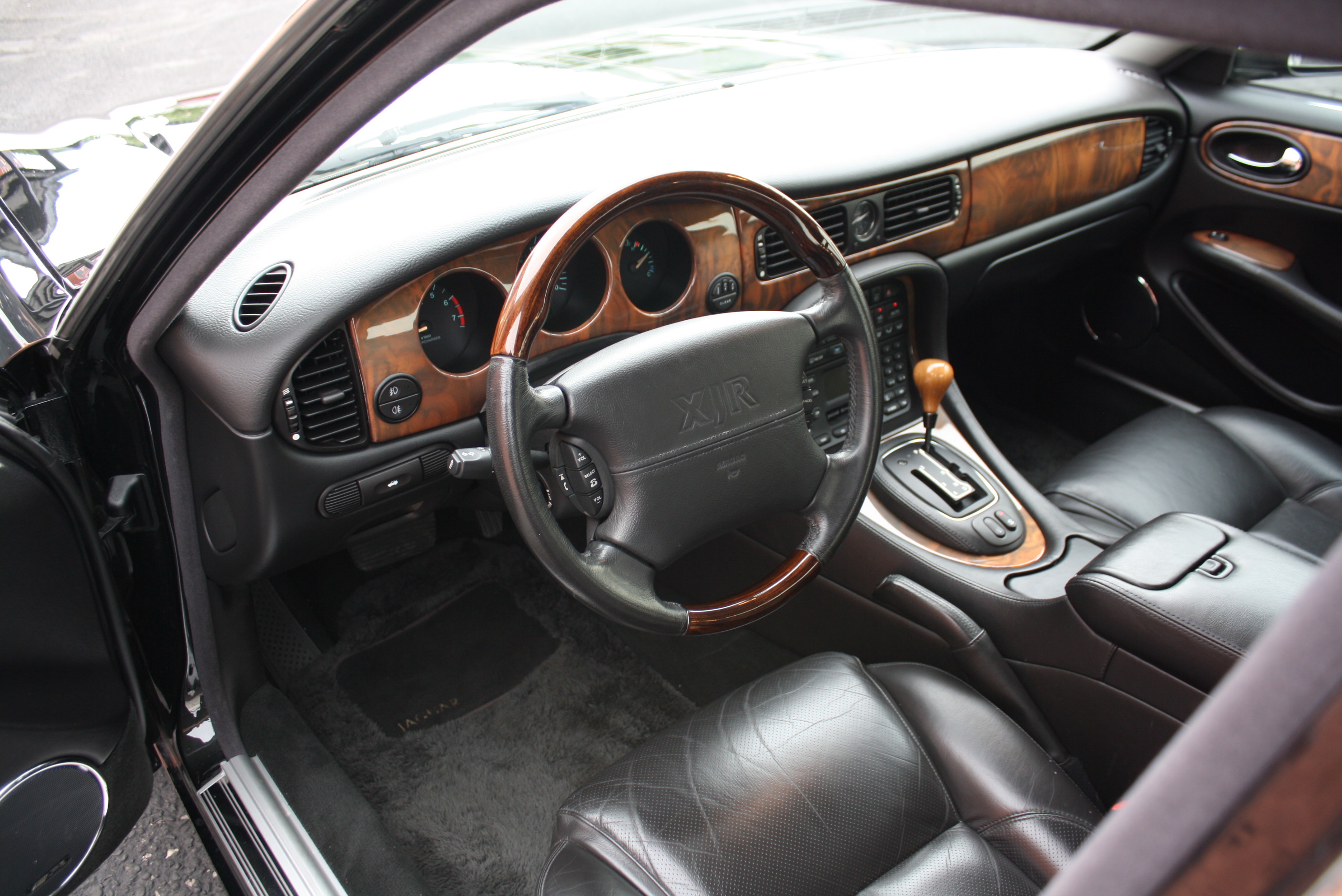 2001 Jaguar XJR