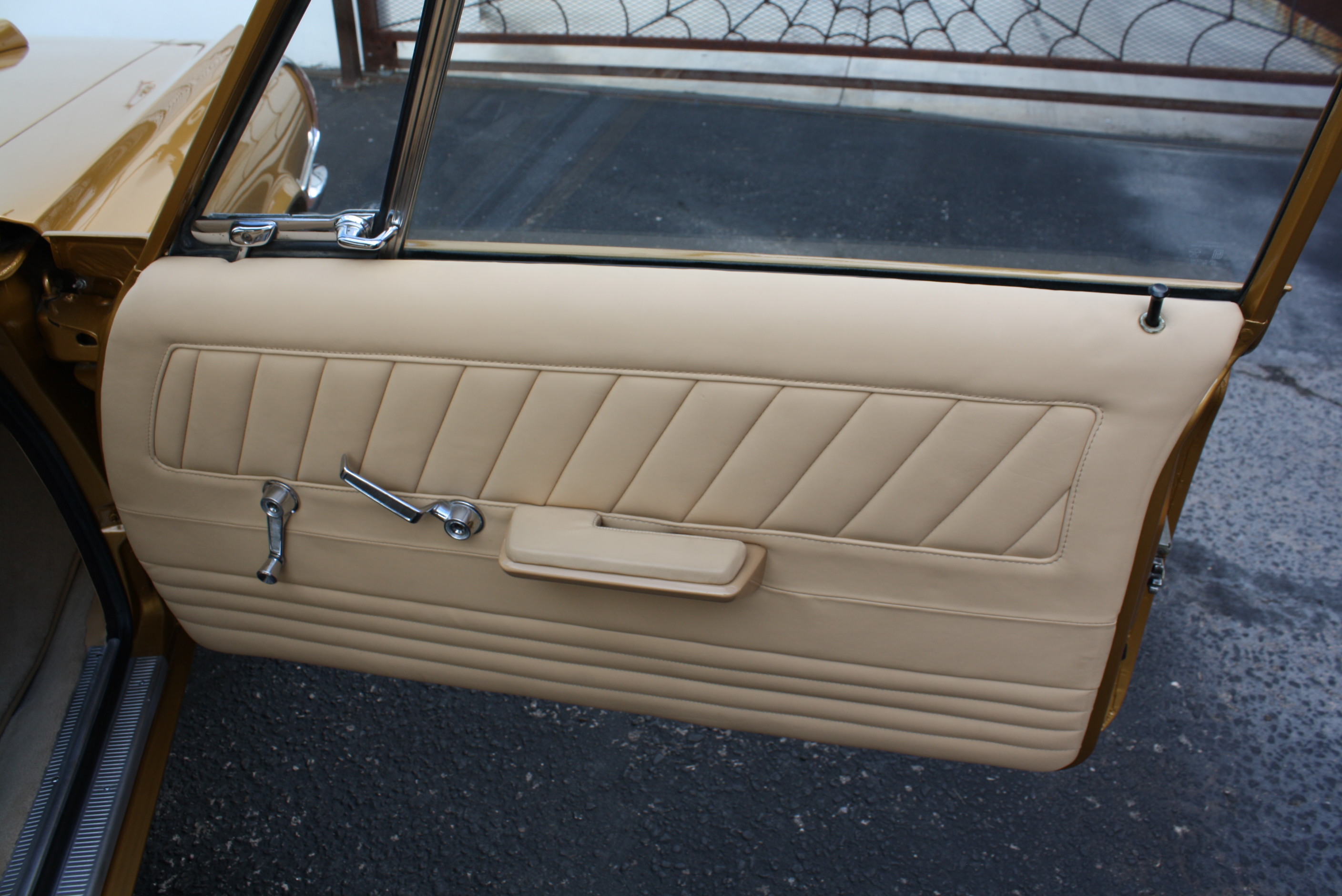 1964 Dodge 330 HEMI