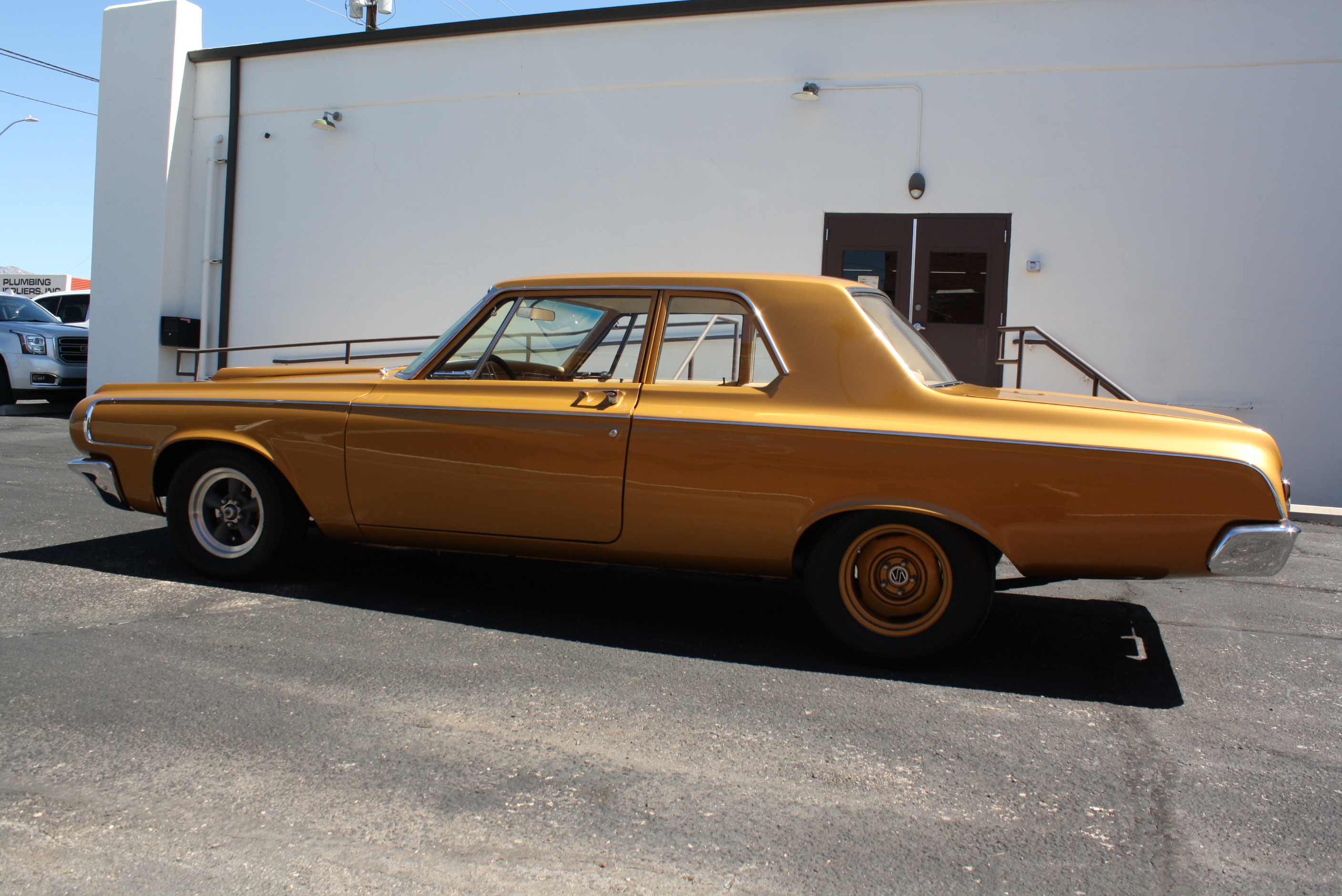 1964 Dodge 330 HEMI