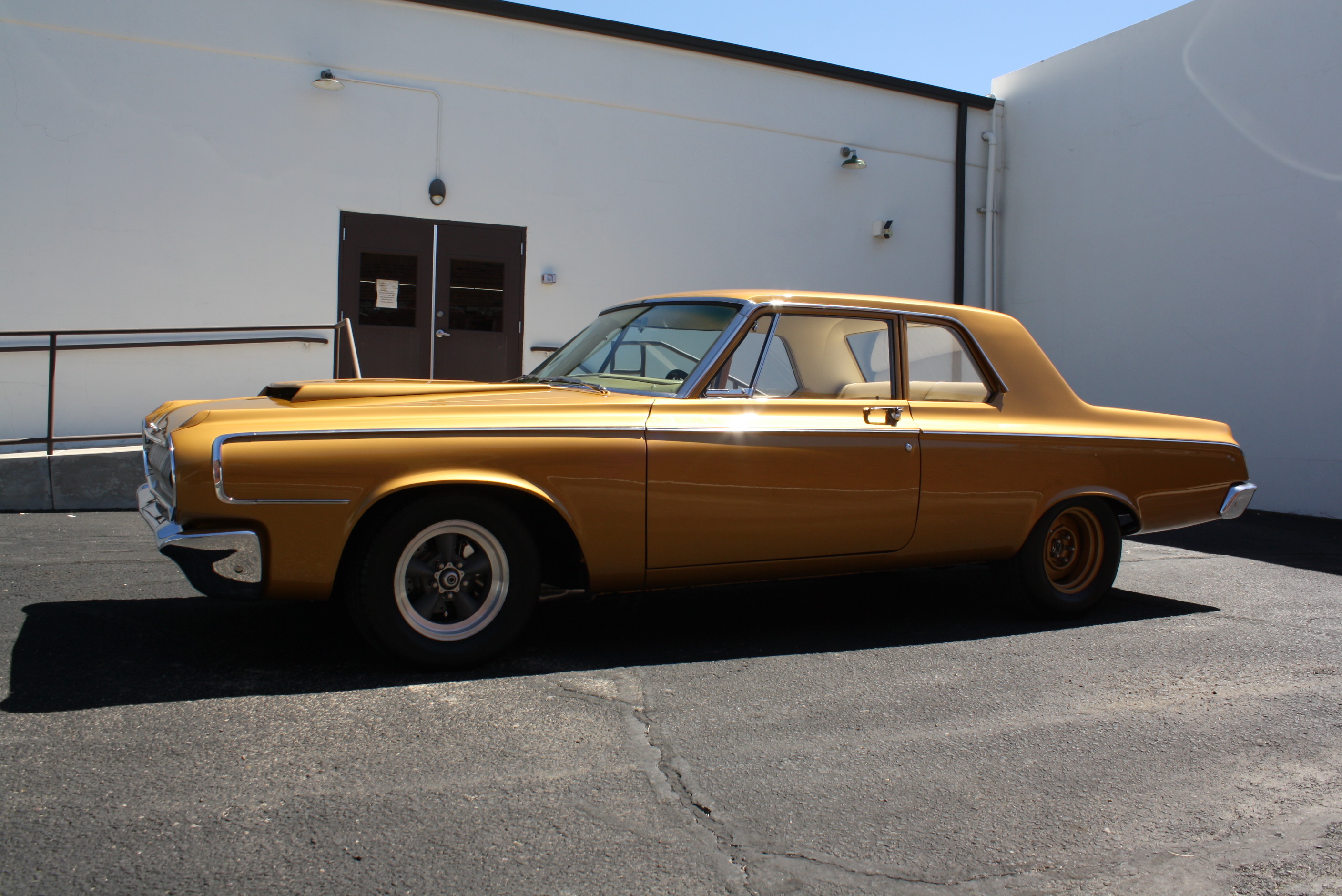 1964 Dodge 330 HEMI