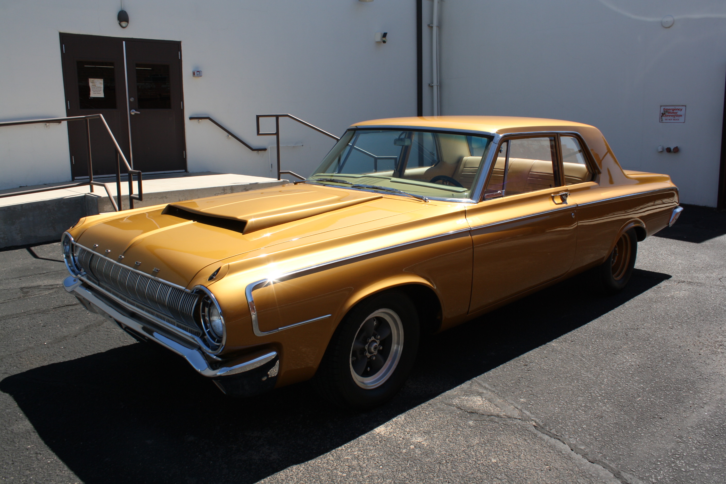 1964 Dodge 330 HEMI