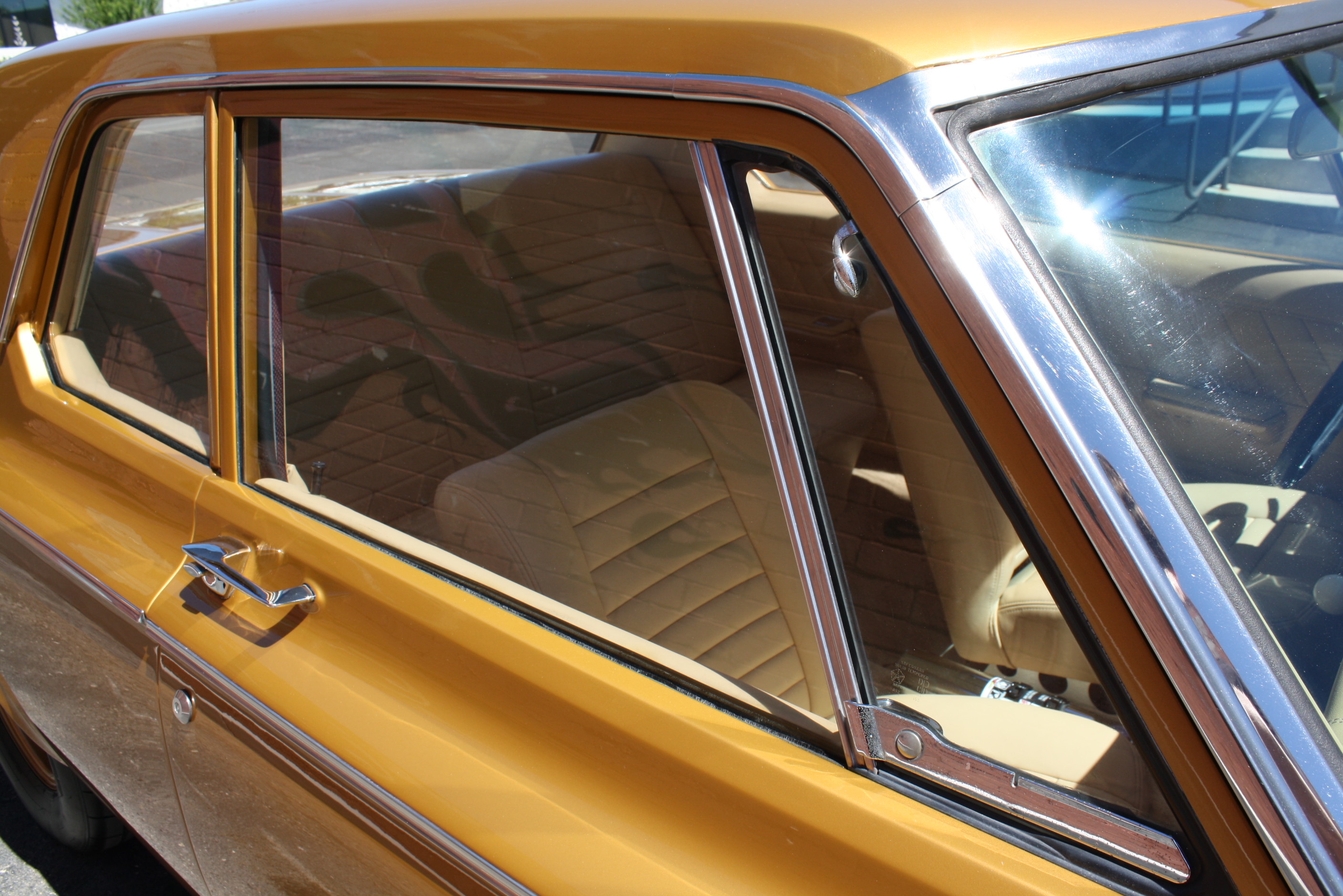 1964 Dodge 330 HEMI