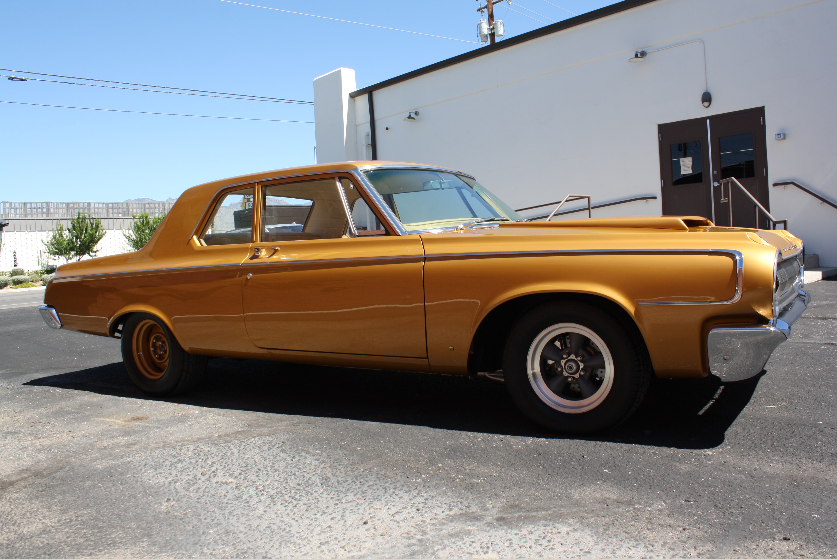 1964 Dodge 330 HEMI