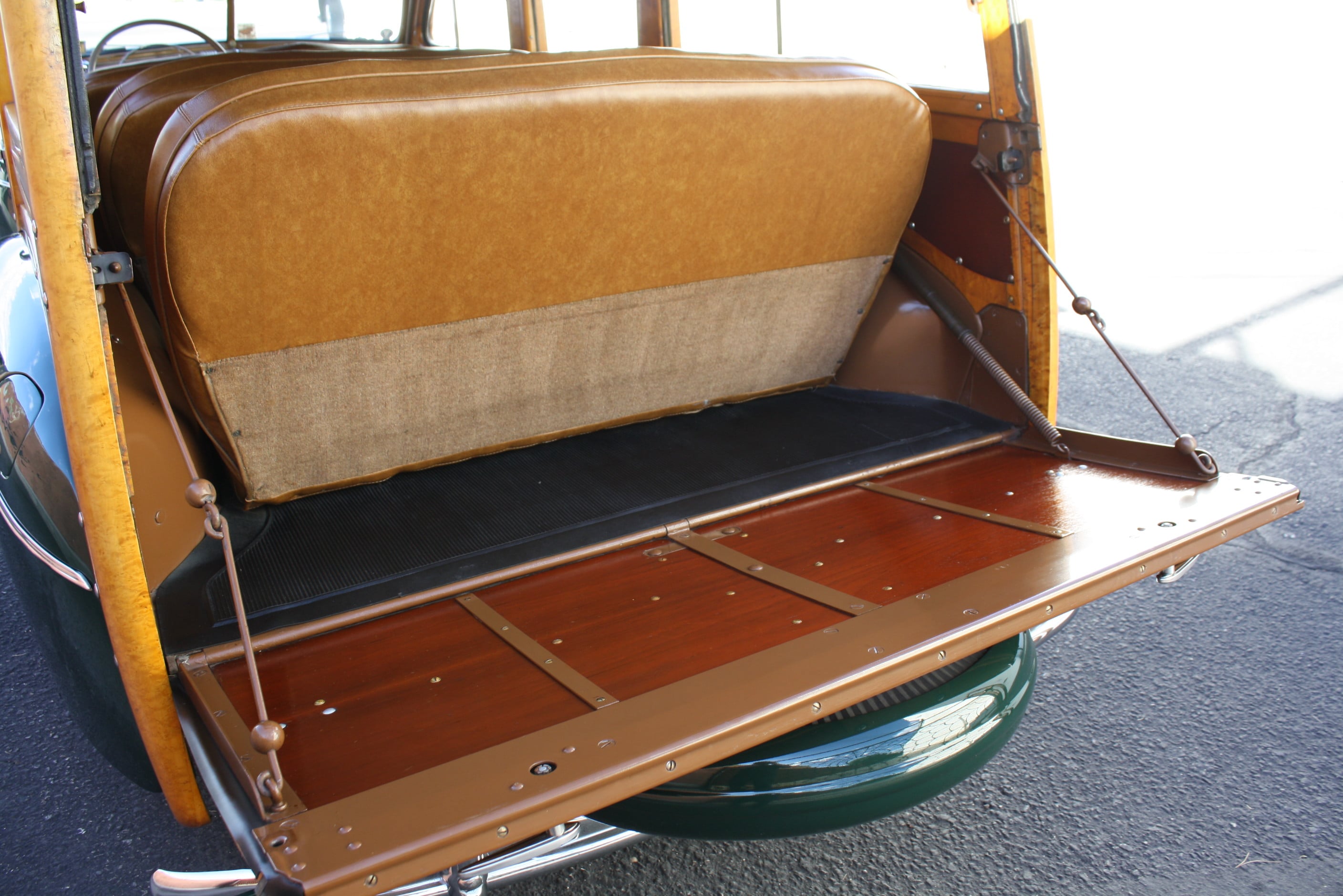 1946 Ford Super Deluxe Woody Wagon