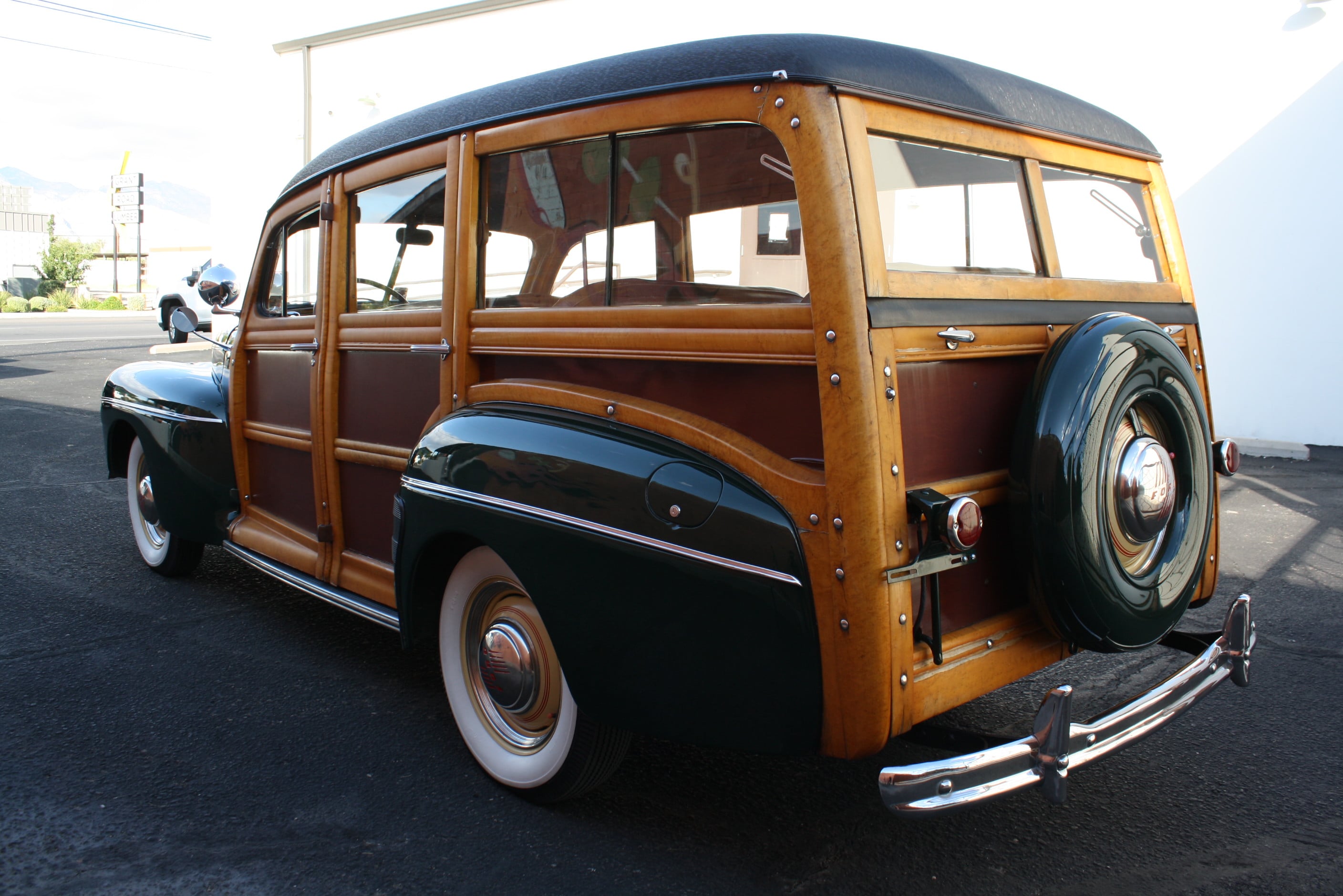 1946 Ford Super Deluxe Woody Wagon