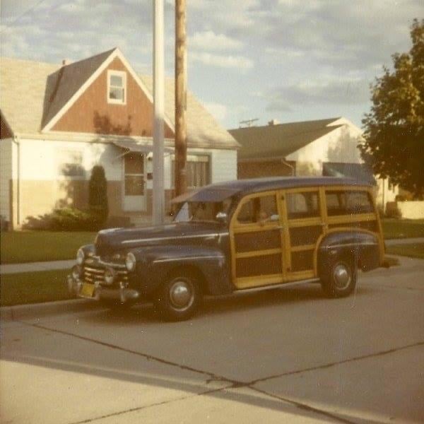 1946 Ford Super Deluxe Woody Wagon