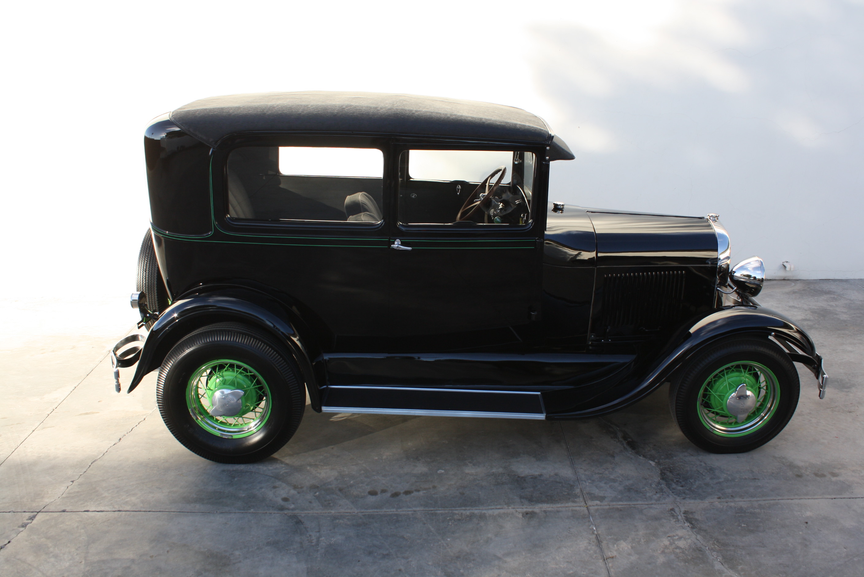 1928 Ford Model A sedan Miller OHV Hot Rod.