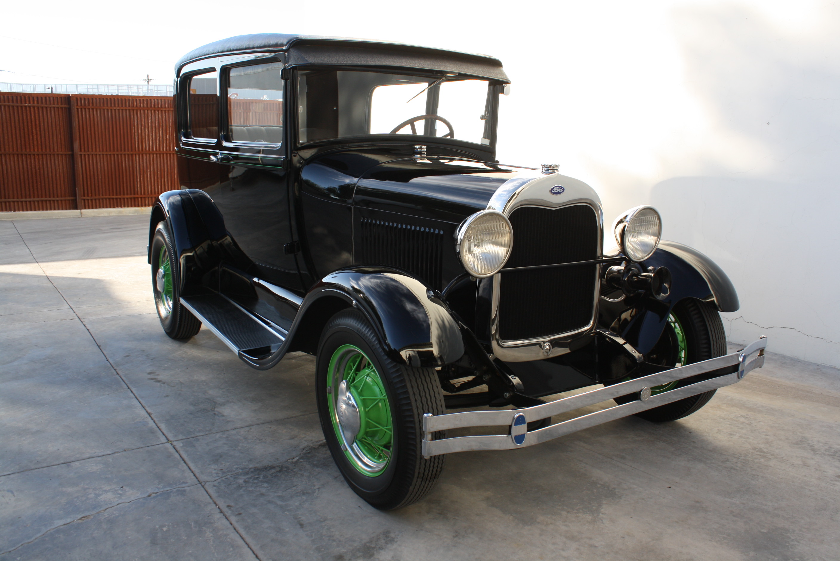 1928 Ford Model A sedan Miller OHV Hot Rod.