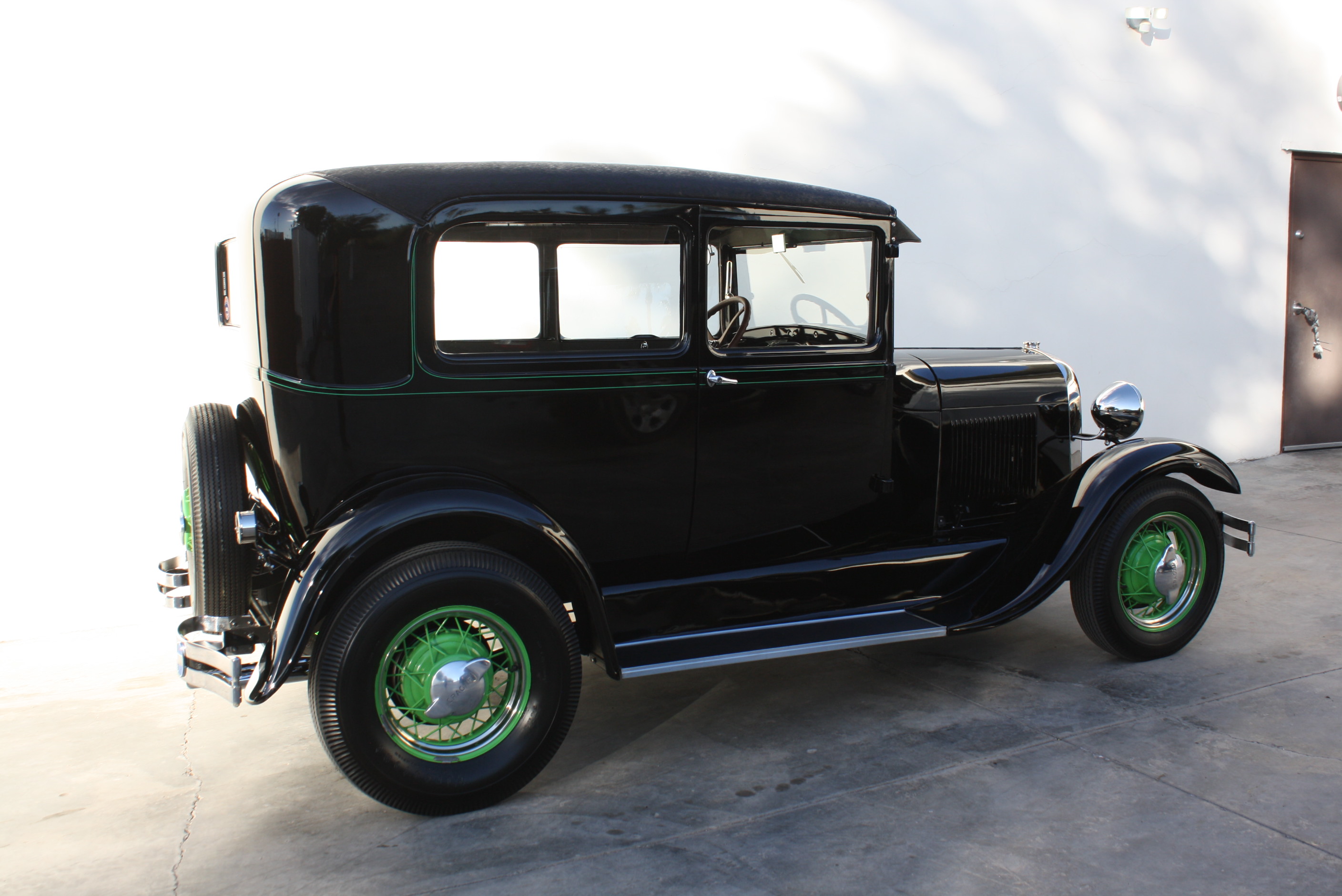 1928 Ford Model A sedan Miller OHV Hot Rod.