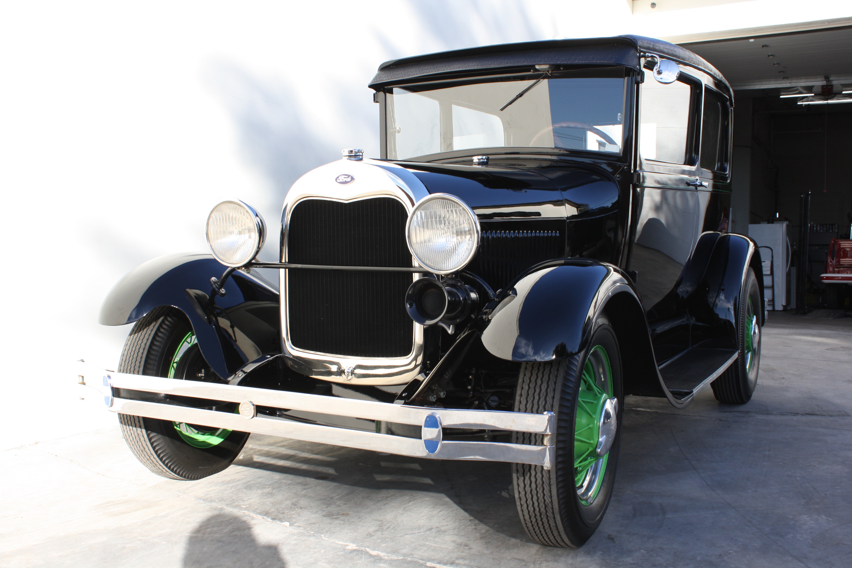 1928 Ford Model A sedan Miller OHV Hot Rod.