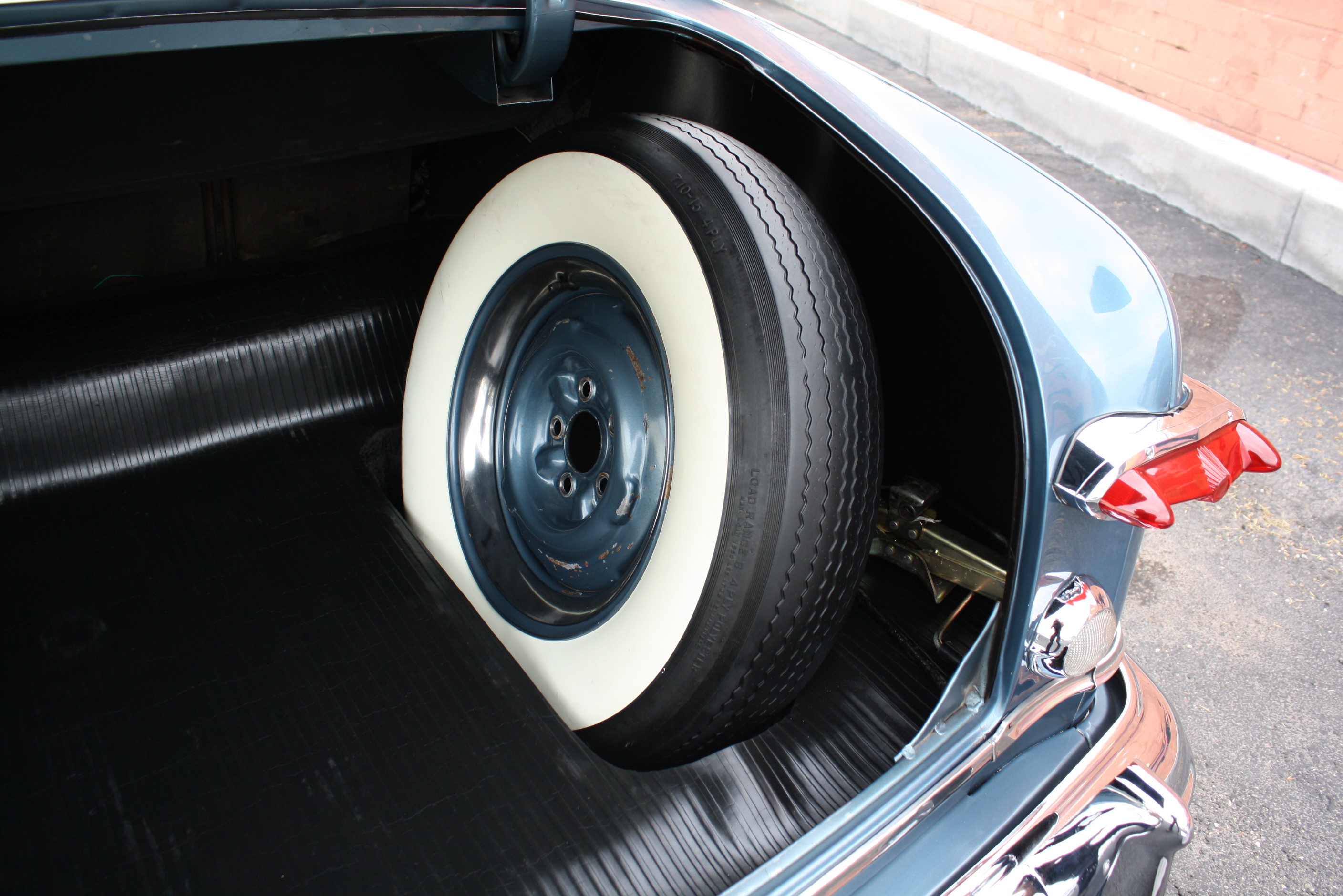 1951 Ford Custom Deluxe Convertible