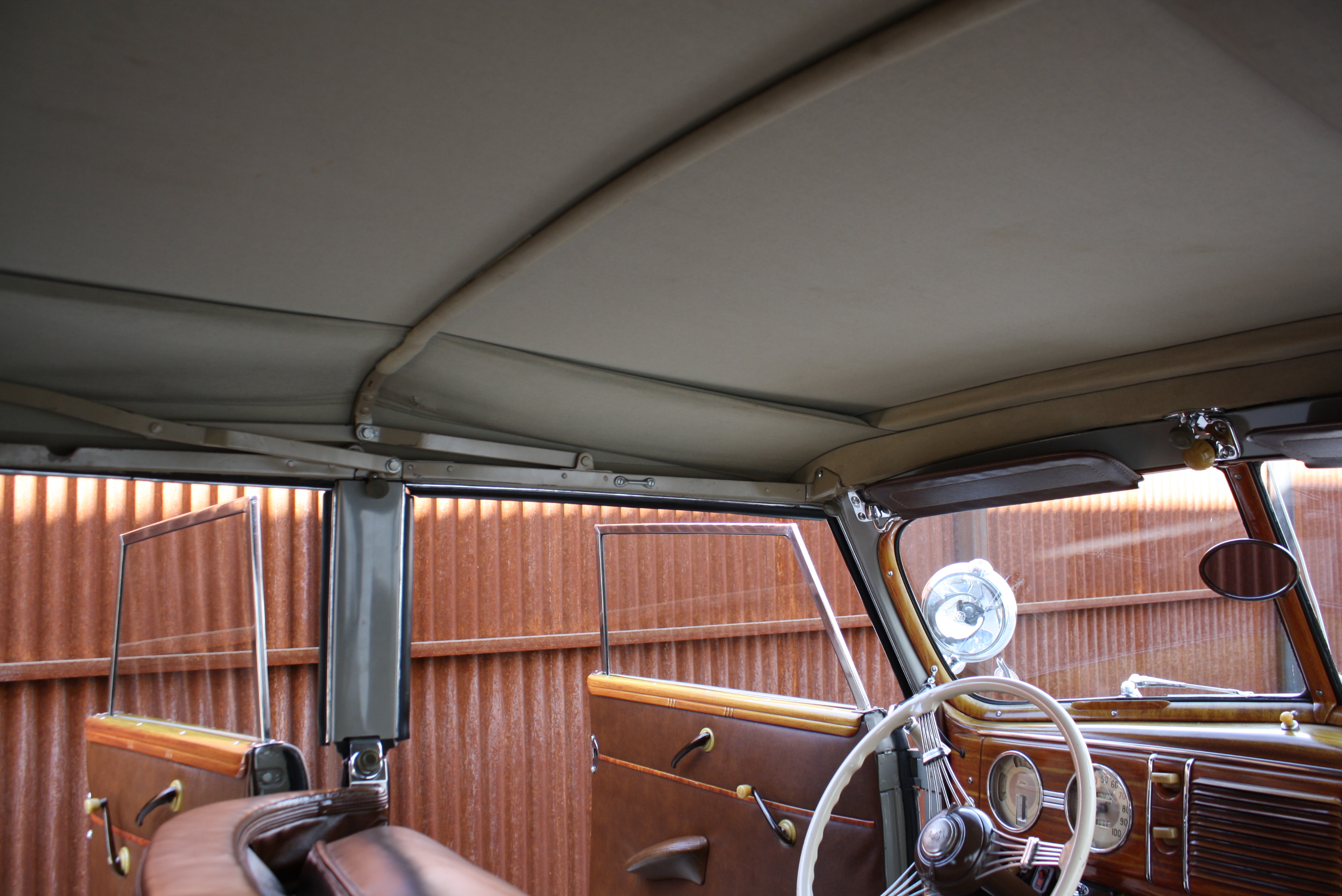 1939 Ford Deluxe Convertible Sedan.