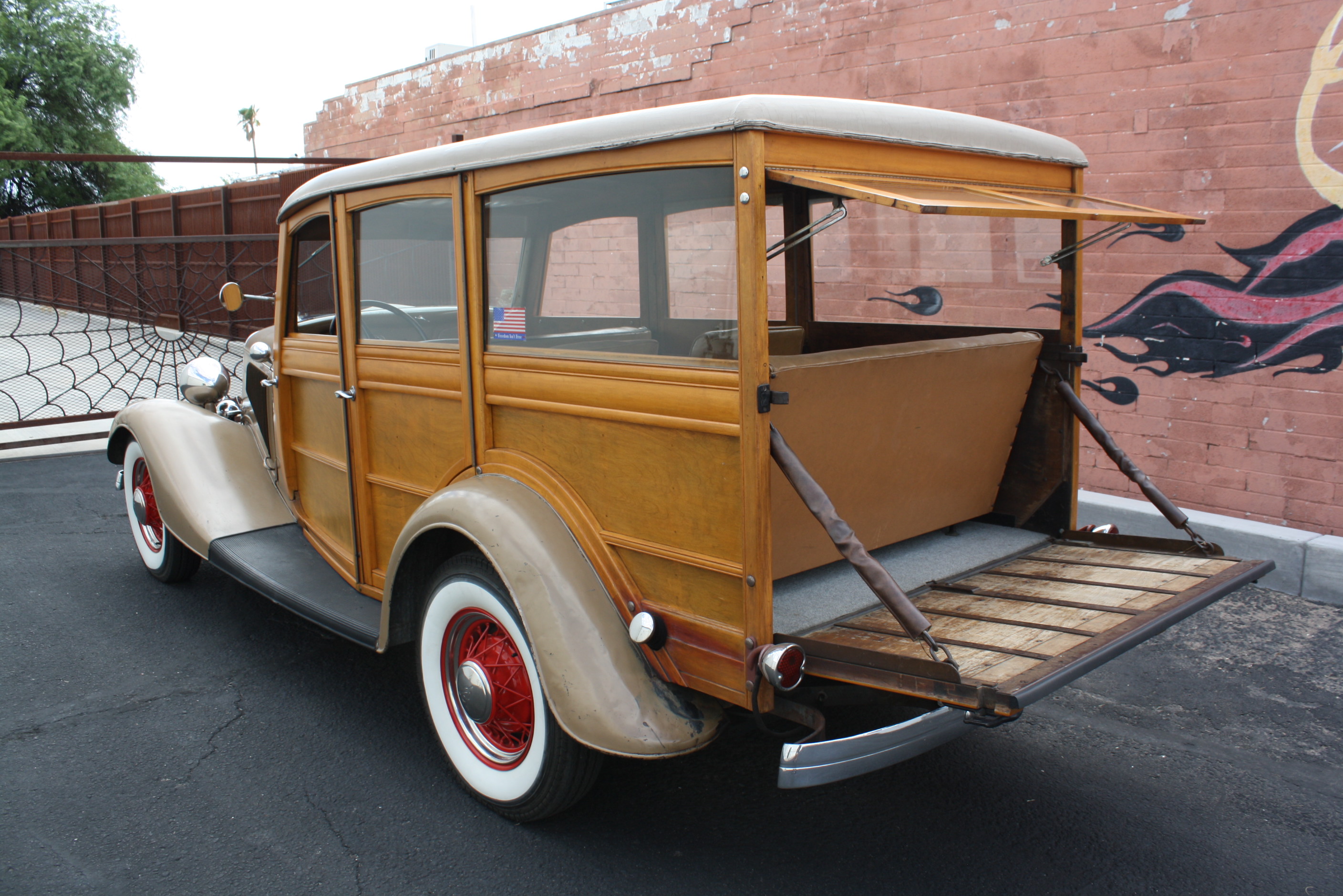 1934 Ford Woody Wagon
