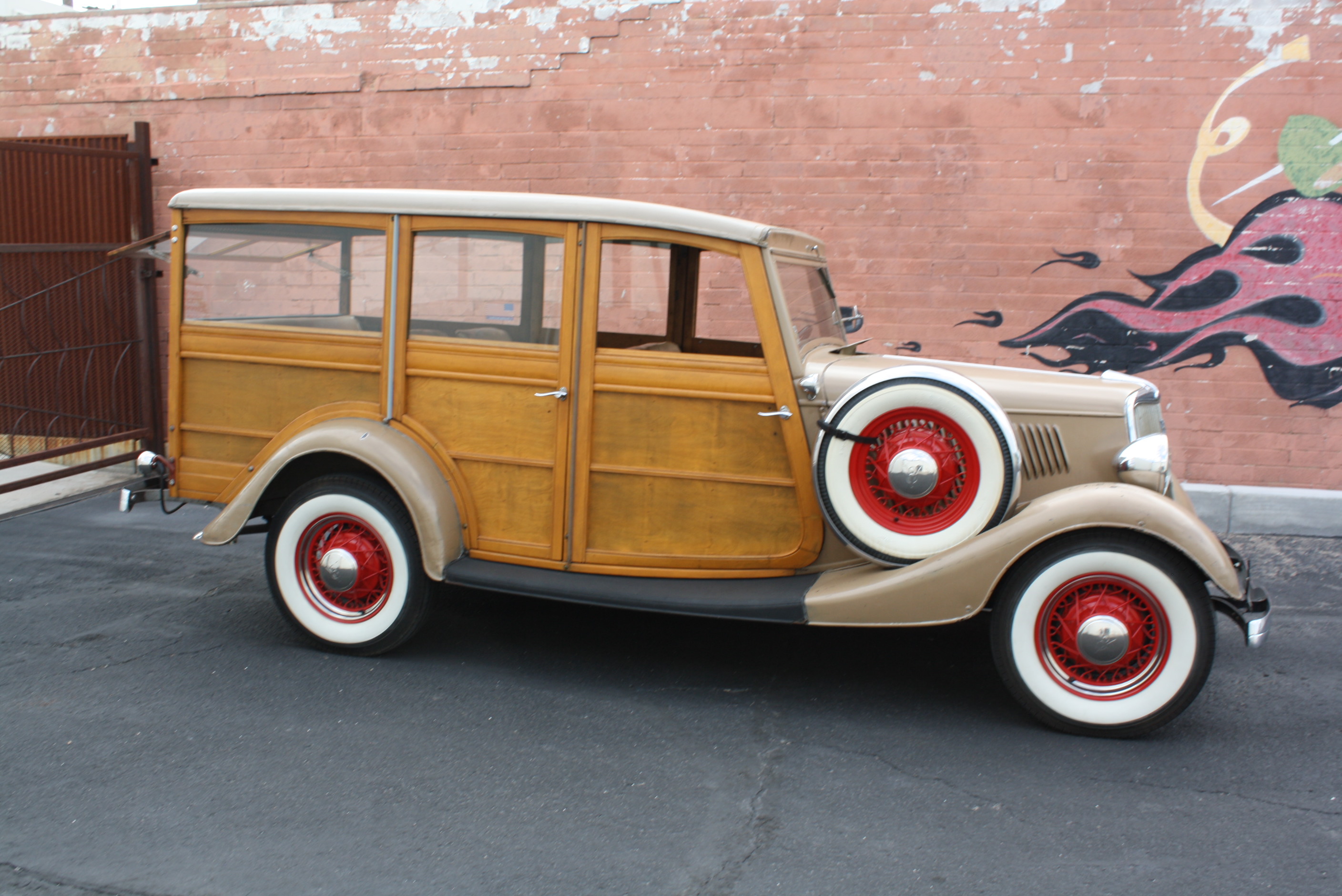 1934 Ford Woody Wagon