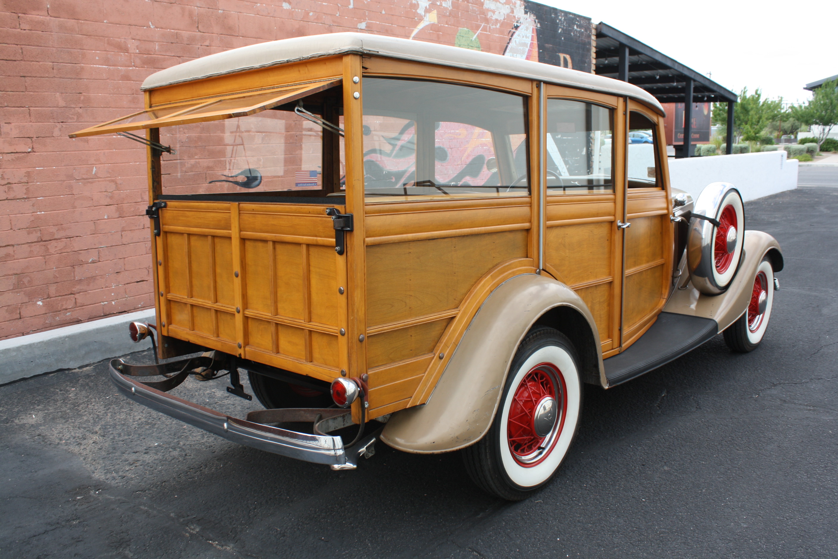 1934 Ford Woody Wagon