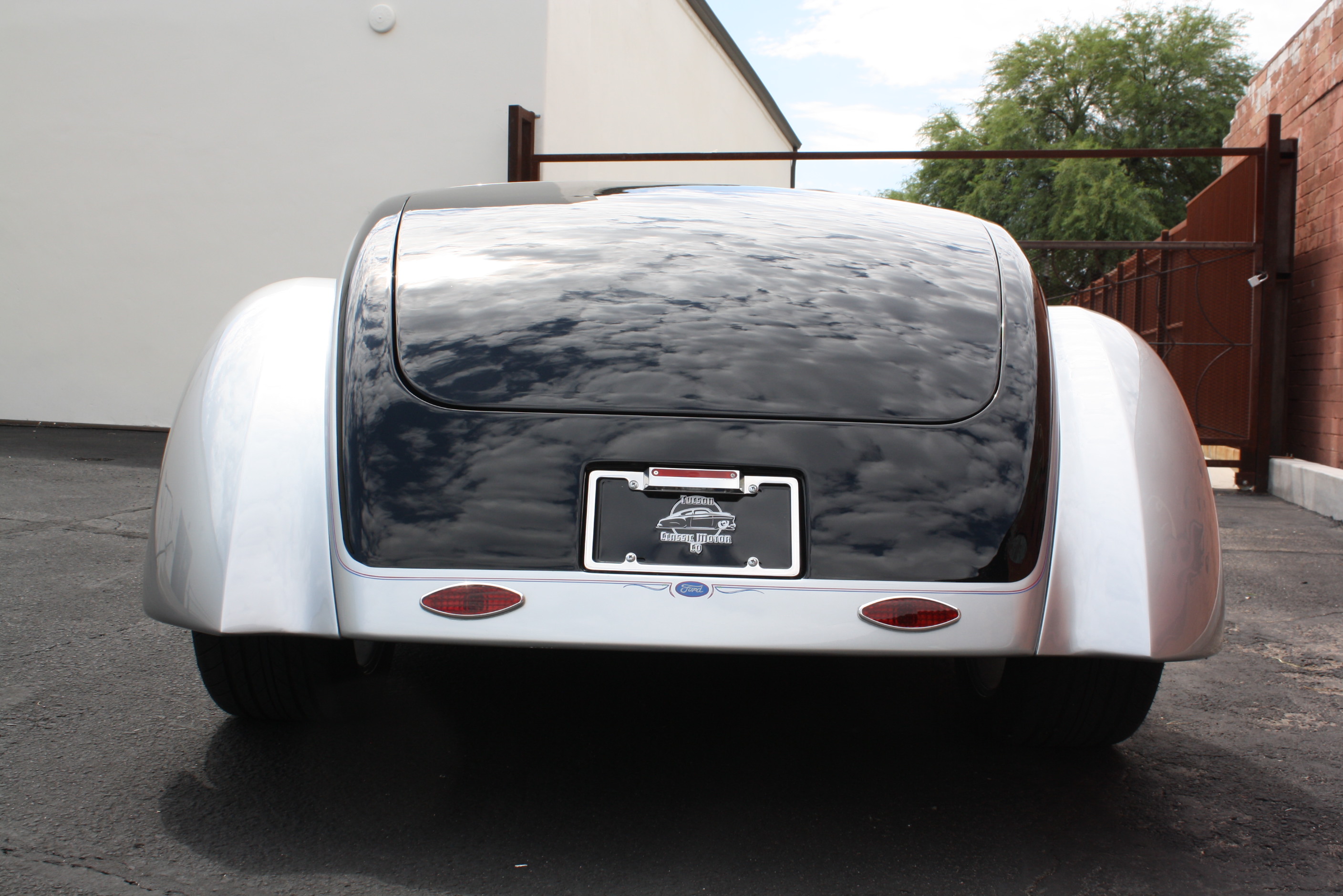 1937 Ford Custom Cabriolet