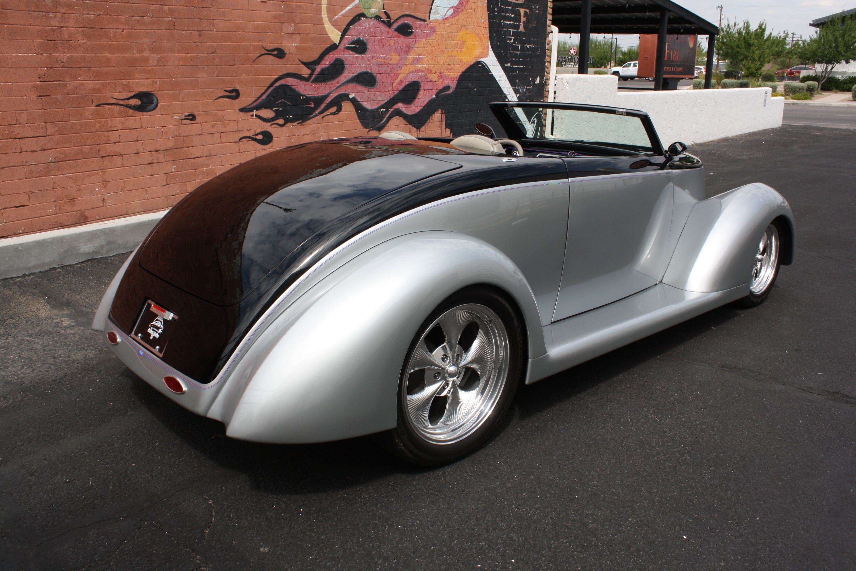 1937 Ford Custom Cabriolet