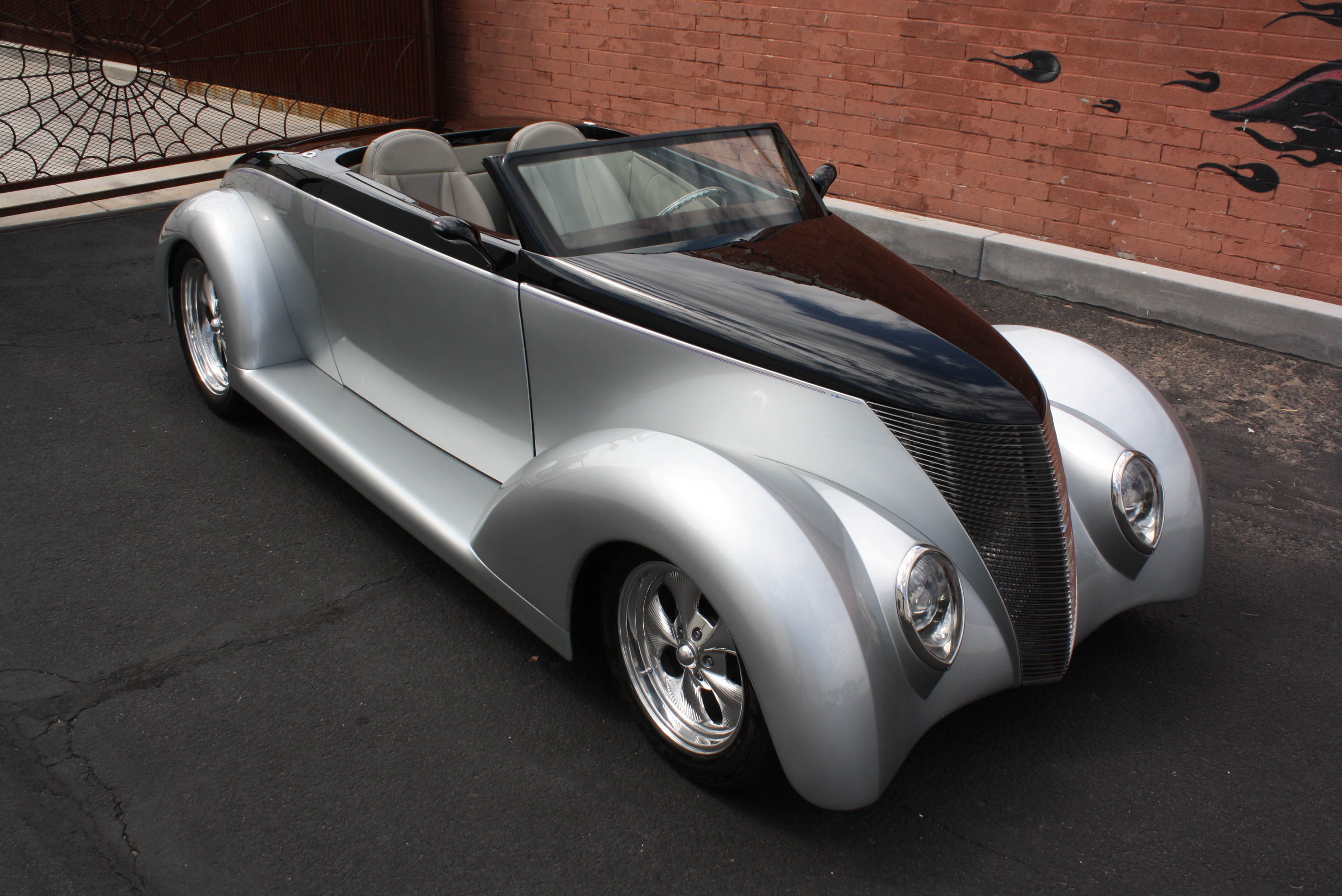 1937 Ford Custom Cabriolet