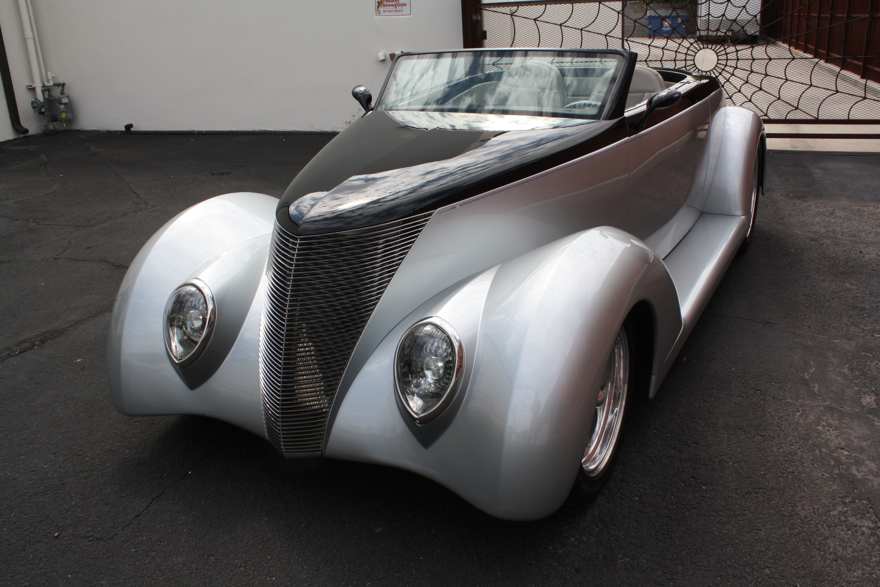 1937 Ford Custom Cabriolet