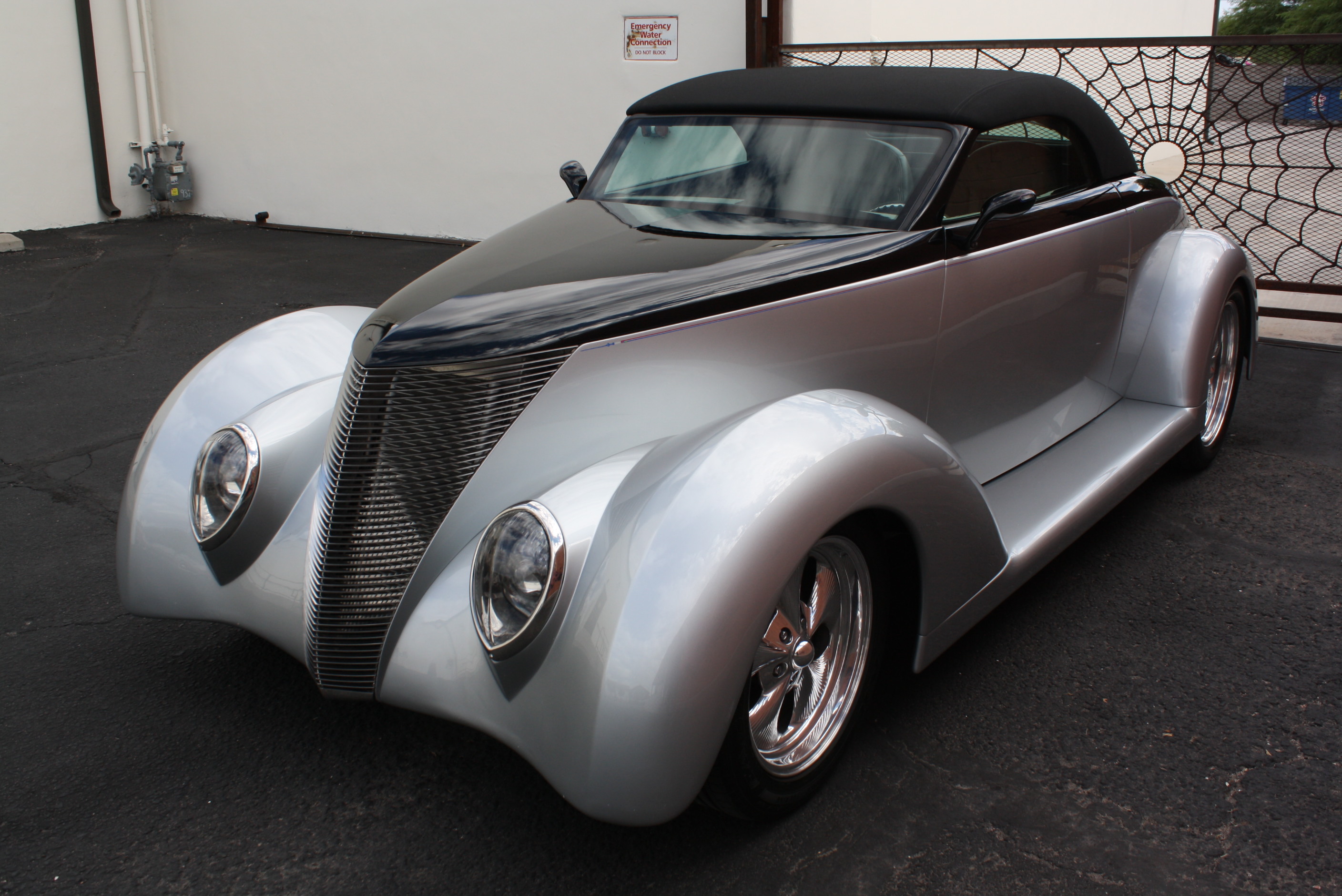 1937 Ford Custom Cabriolet