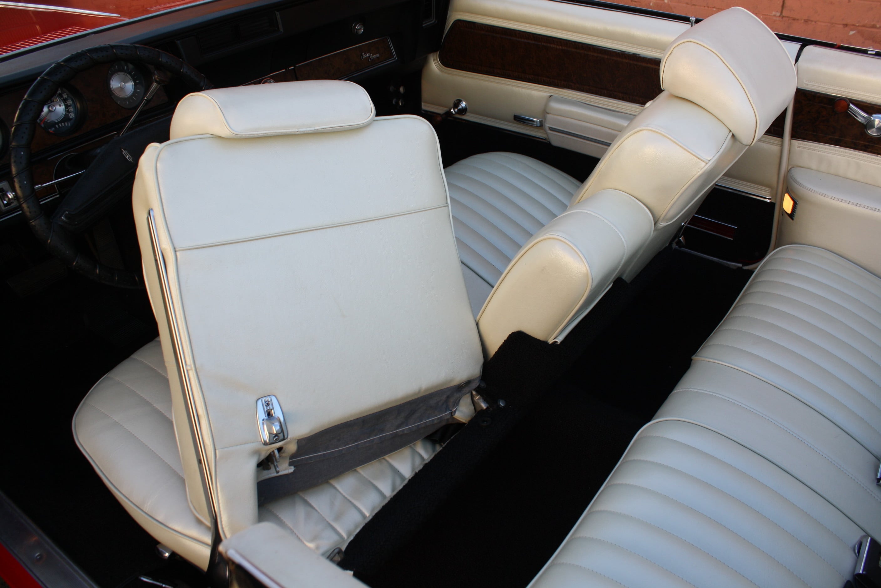 1970 Oldsmobile Cutlass convertible