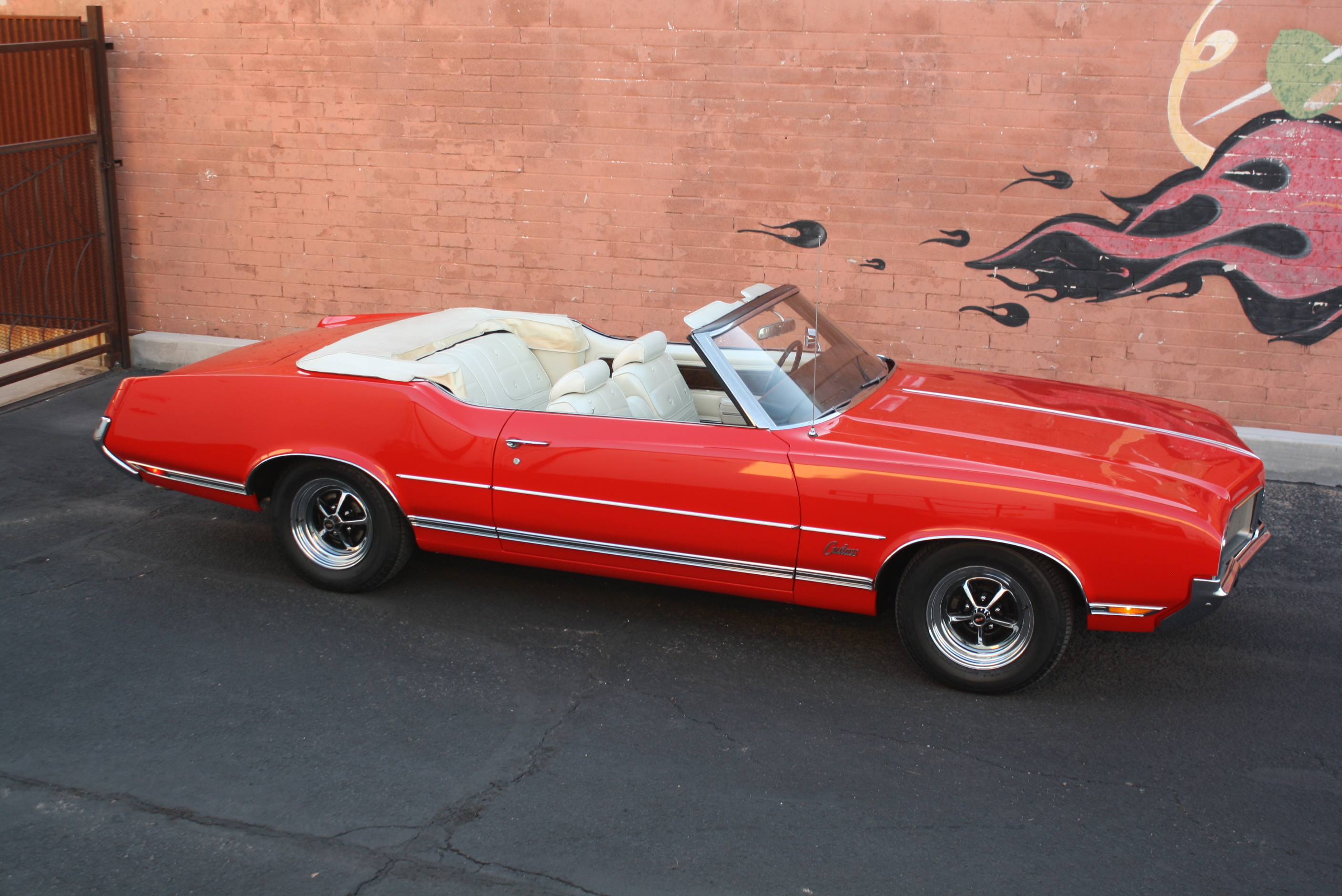 1970 Oldsmobile Cutlass convertible