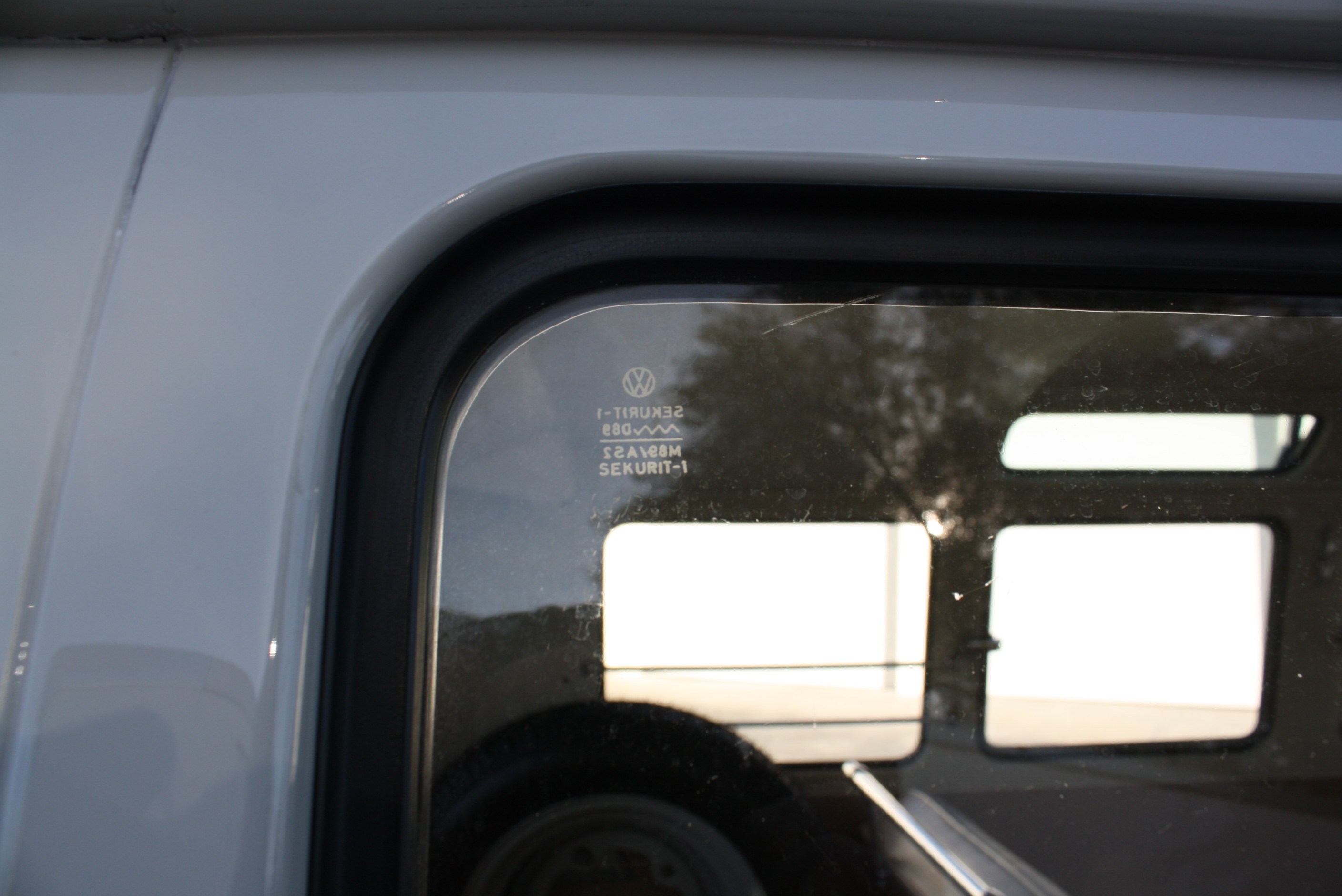 1967 Volkswagen 21 Window Deluxe Samba Bus