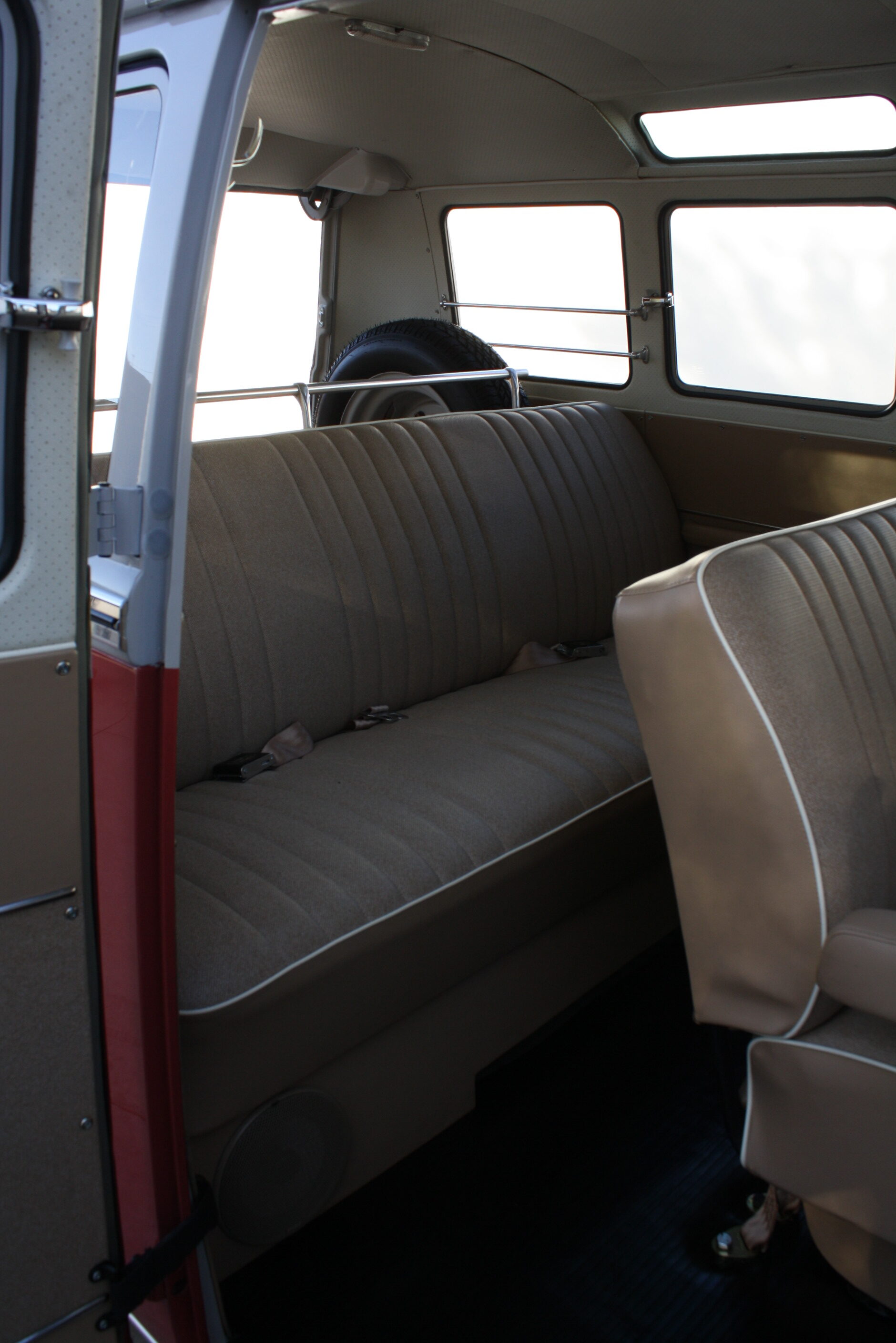 1967 Volkswagen 21 Window Deluxe Samba Bus