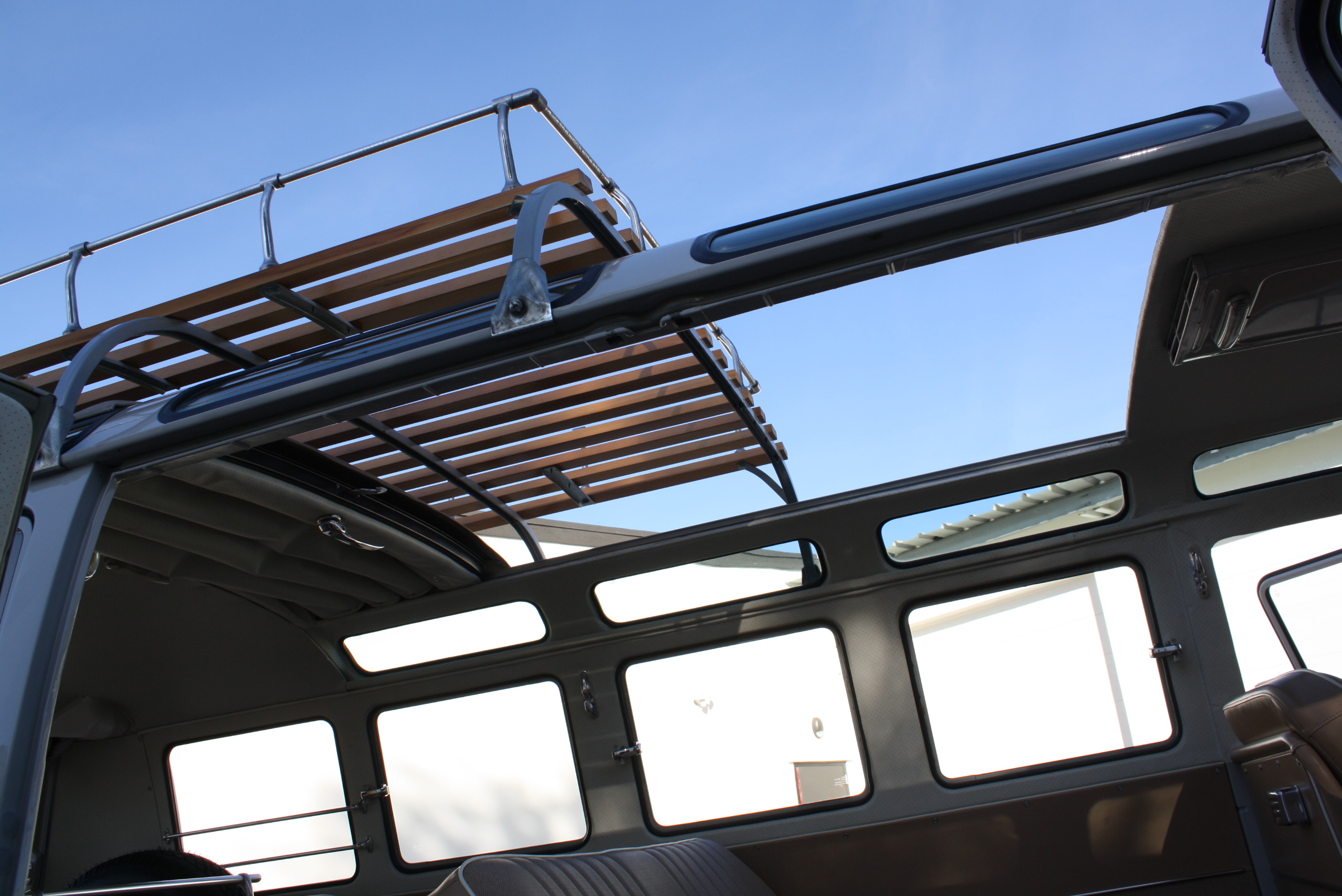 1967 Volkswagen 21 Window Deluxe Samba Bus