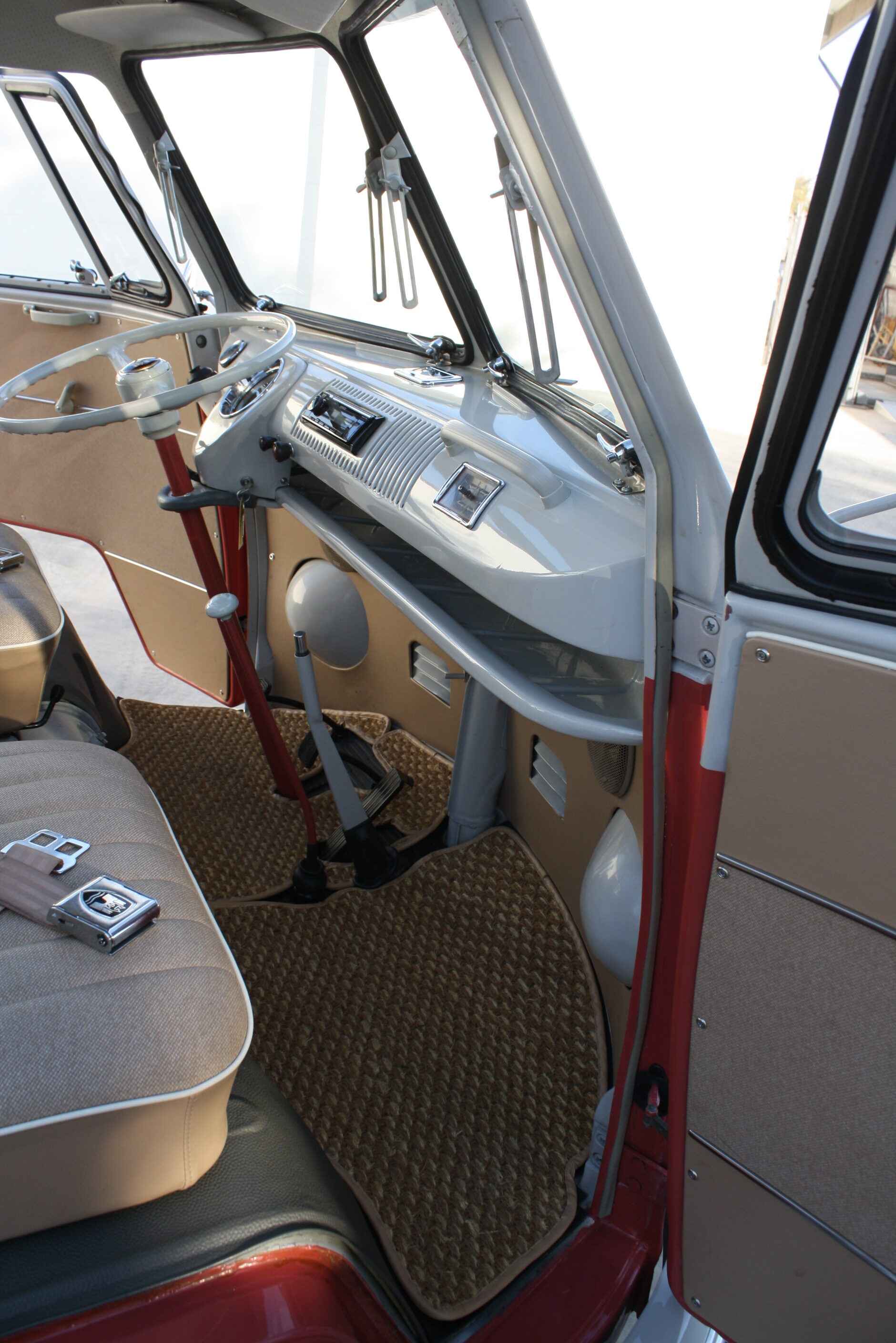 1967 Volkswagen 21 Window Deluxe Samba Bus