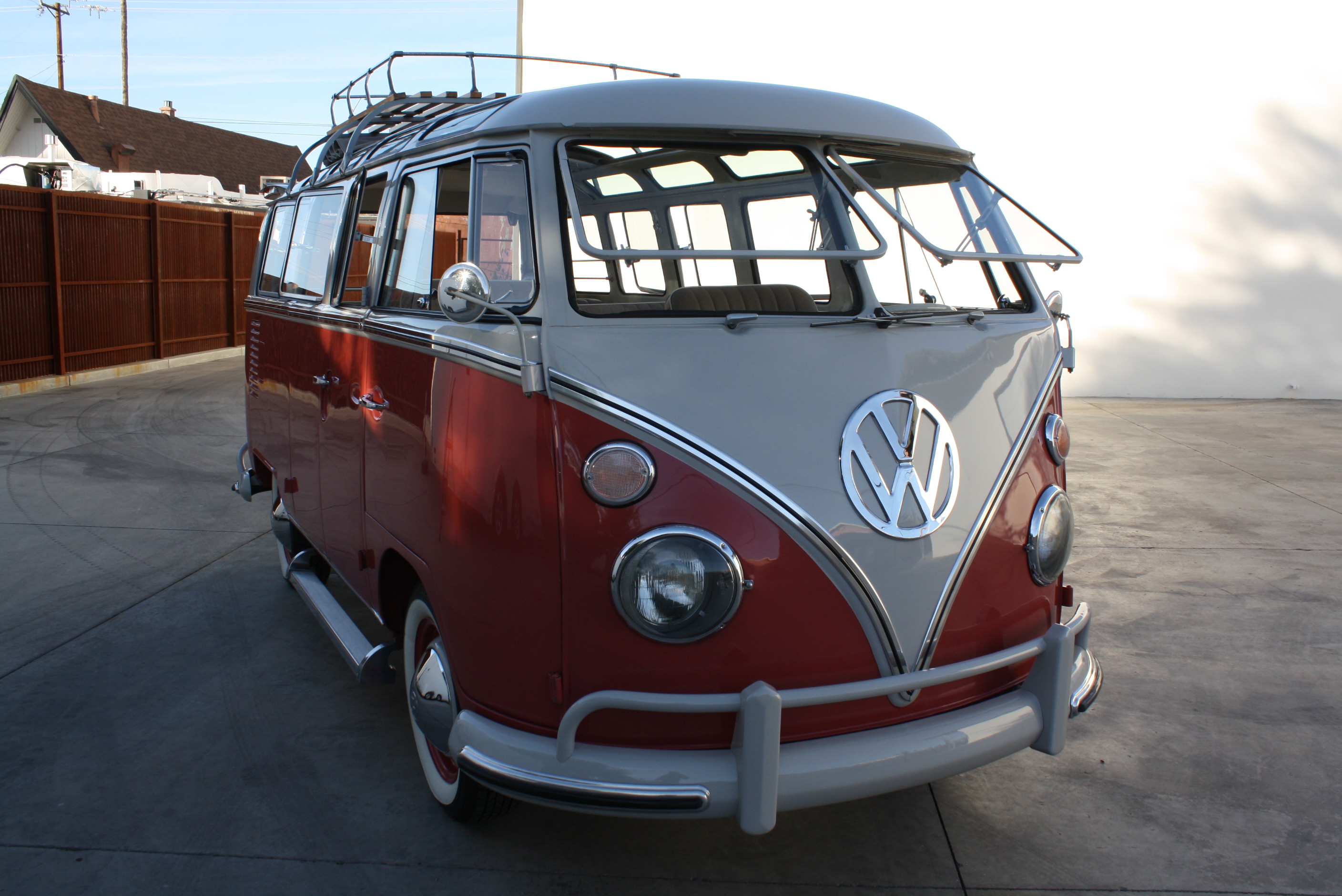 1967 Volkswagen 21 Window Deluxe Samba Bus