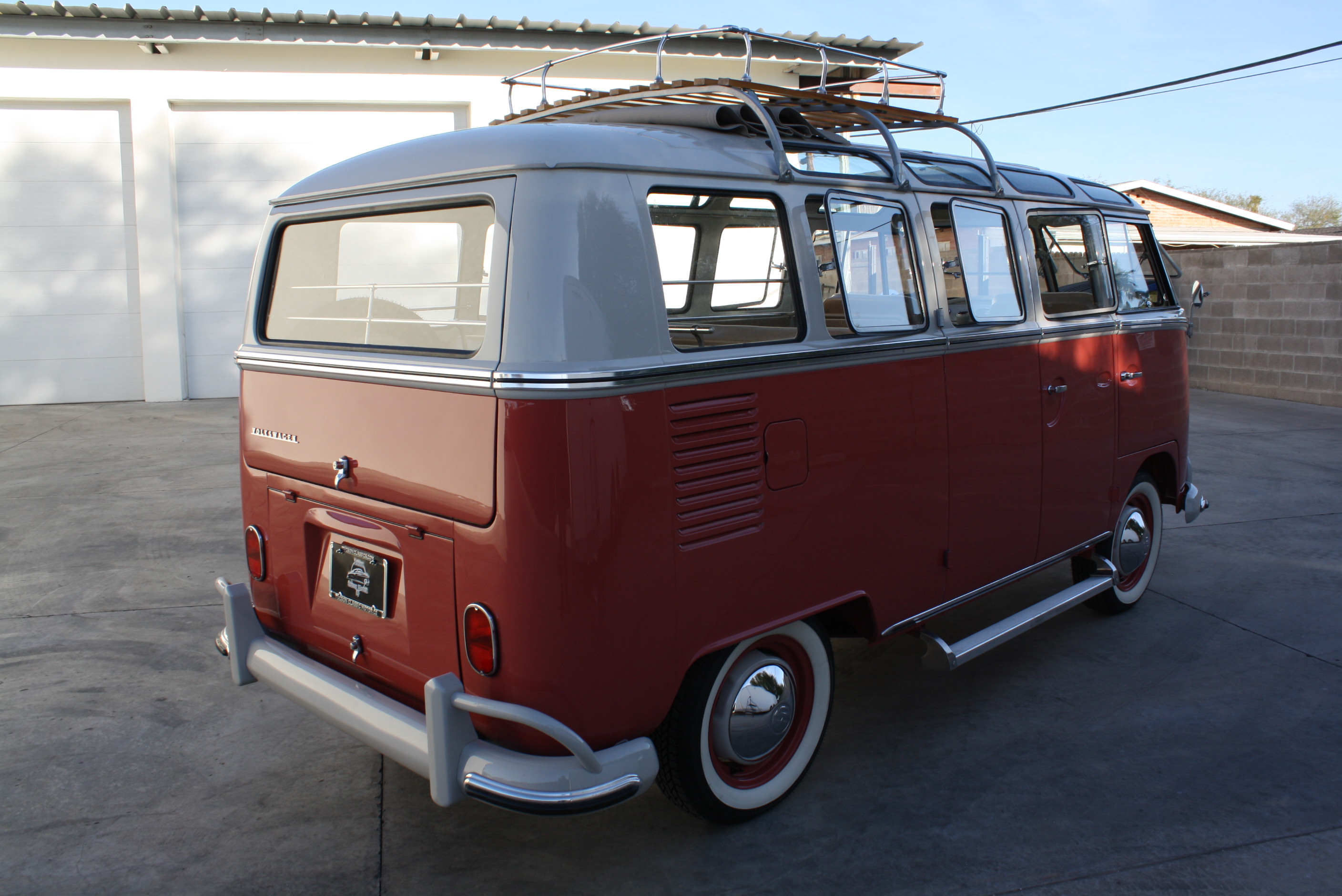 1967 Volkswagen 21 Window Deluxe Samba Bus