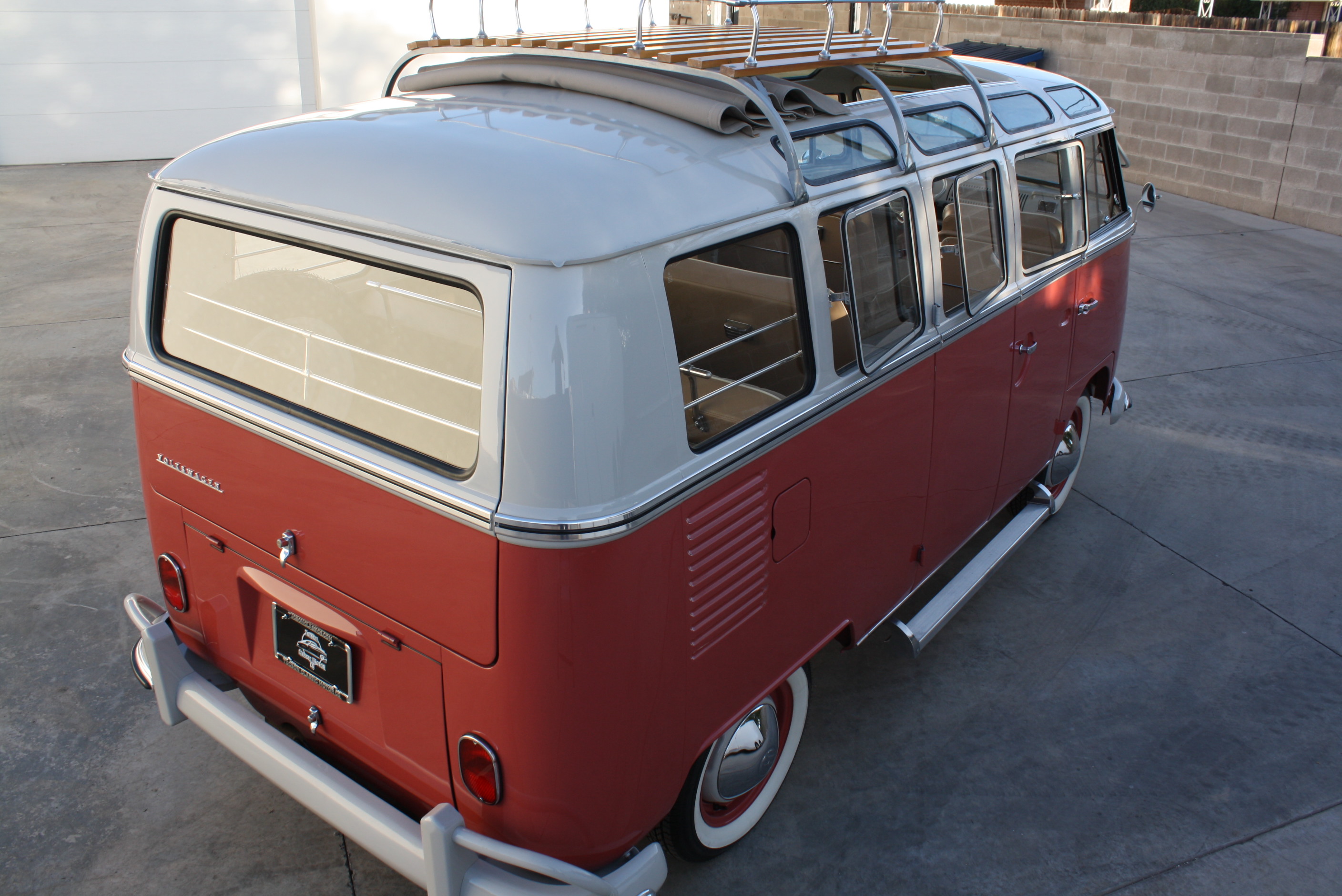 1967 Volkswagen 21 Window Deluxe Samba Bus