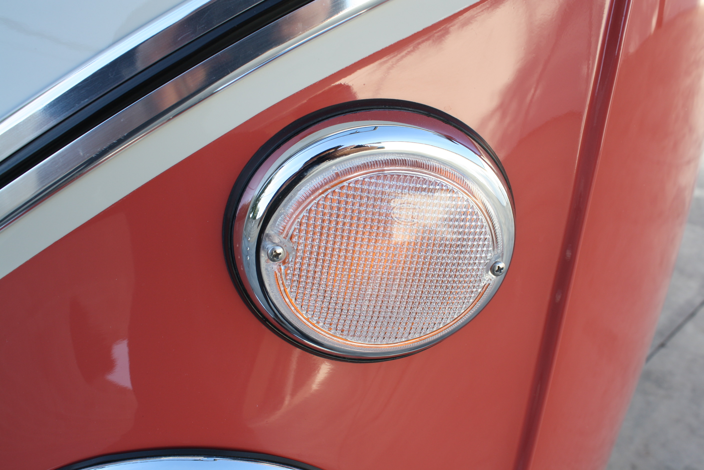 1967 Volkswagen 21 Window Deluxe Samba Bus