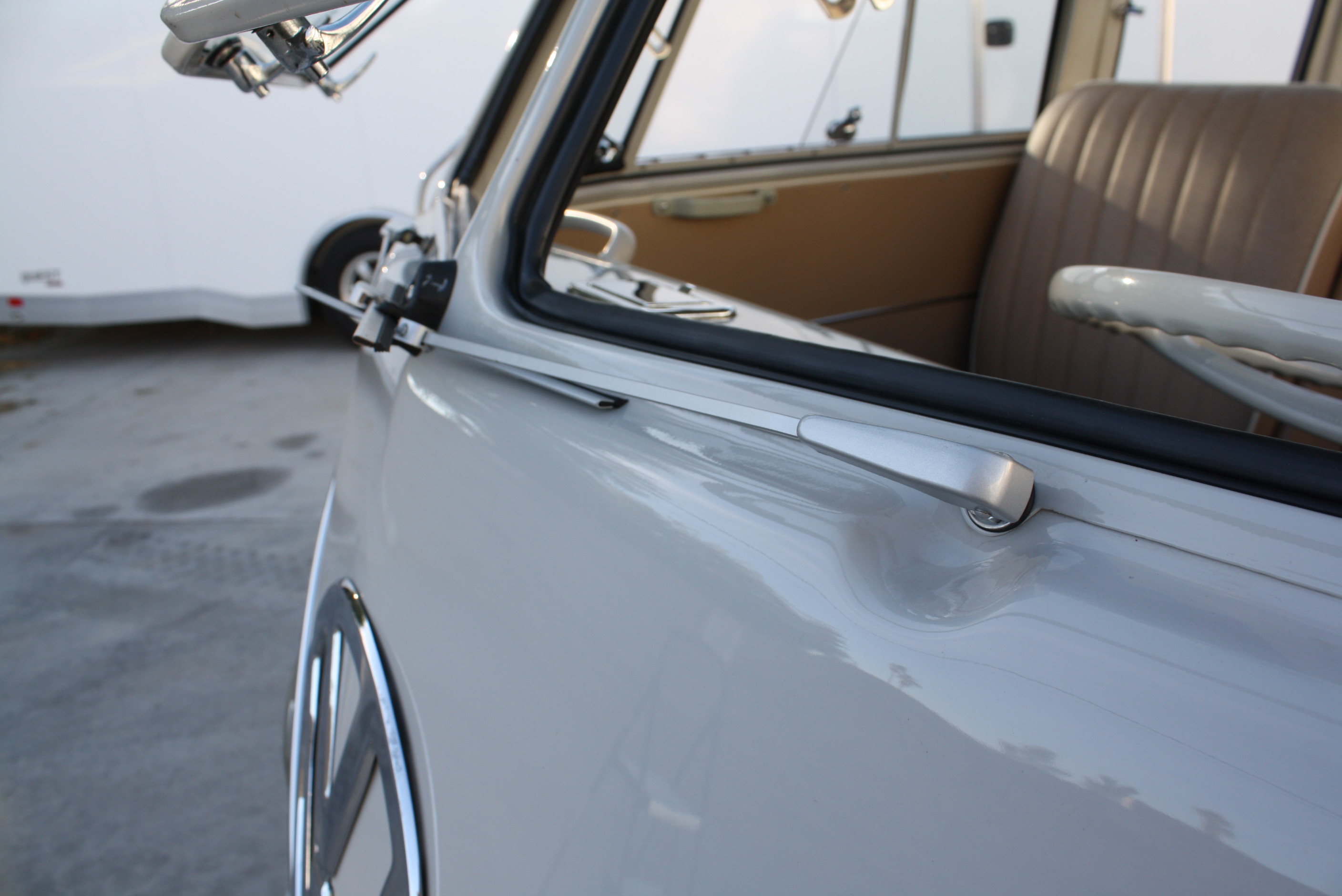 1967 Volkswagen 21 Window Deluxe Samba Bus